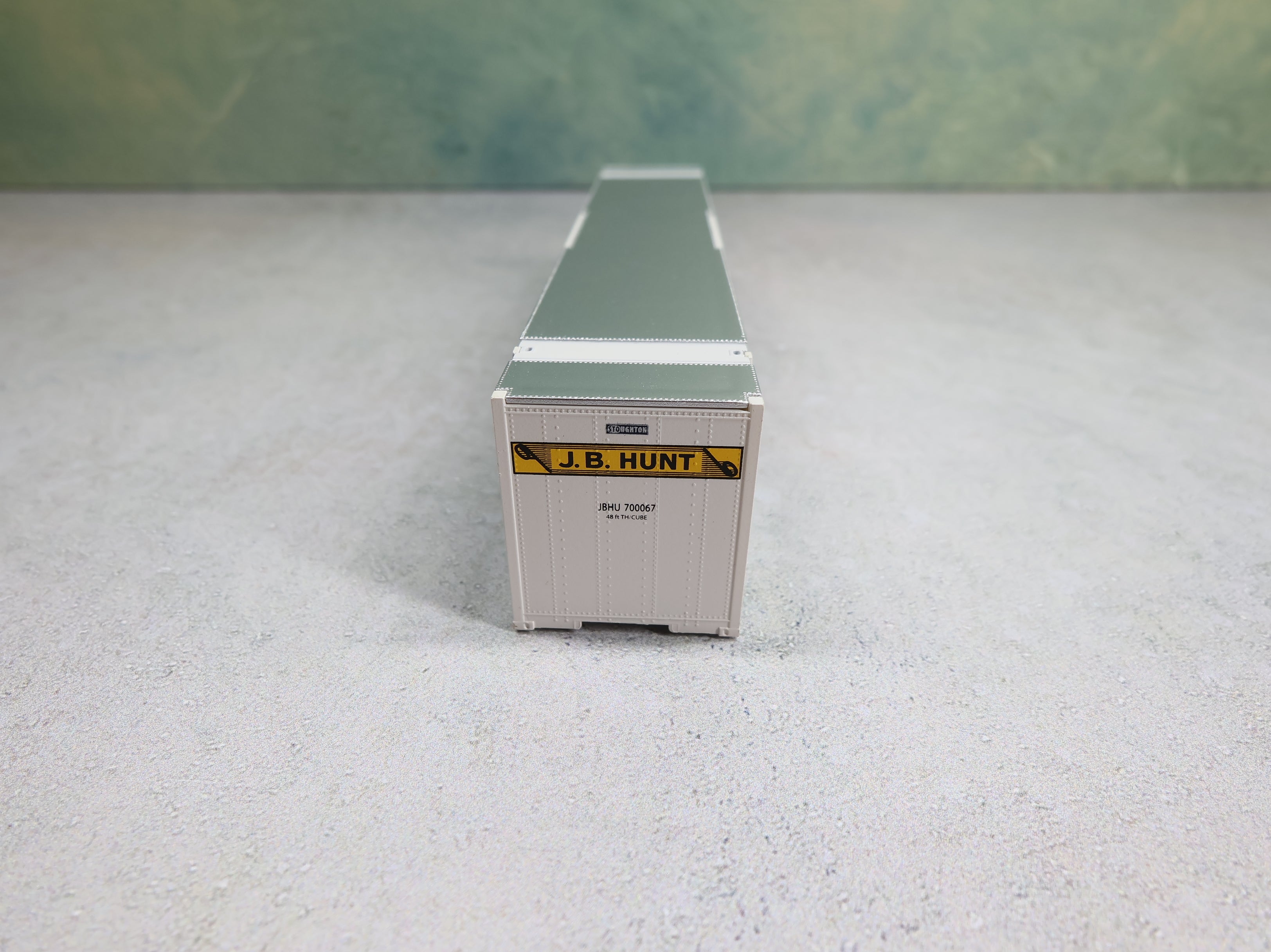 USED Walthers HO Scale 48' Smooth-Side Container J. B. Hunt Transport #700067