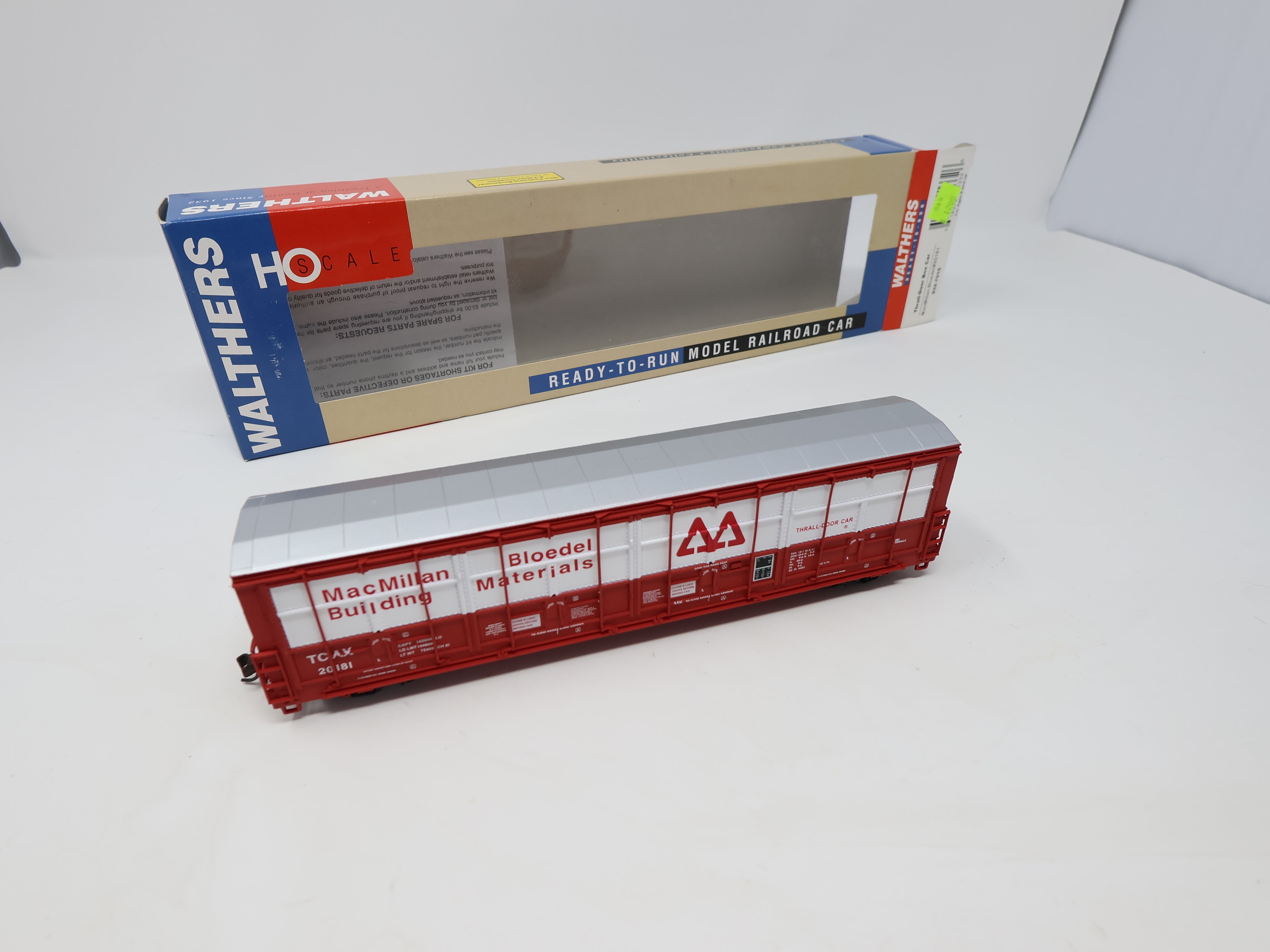 USED Walthers HO Scale, 55' Thrall Door Box Car, MacMillan-Bloedell TCAX #20181