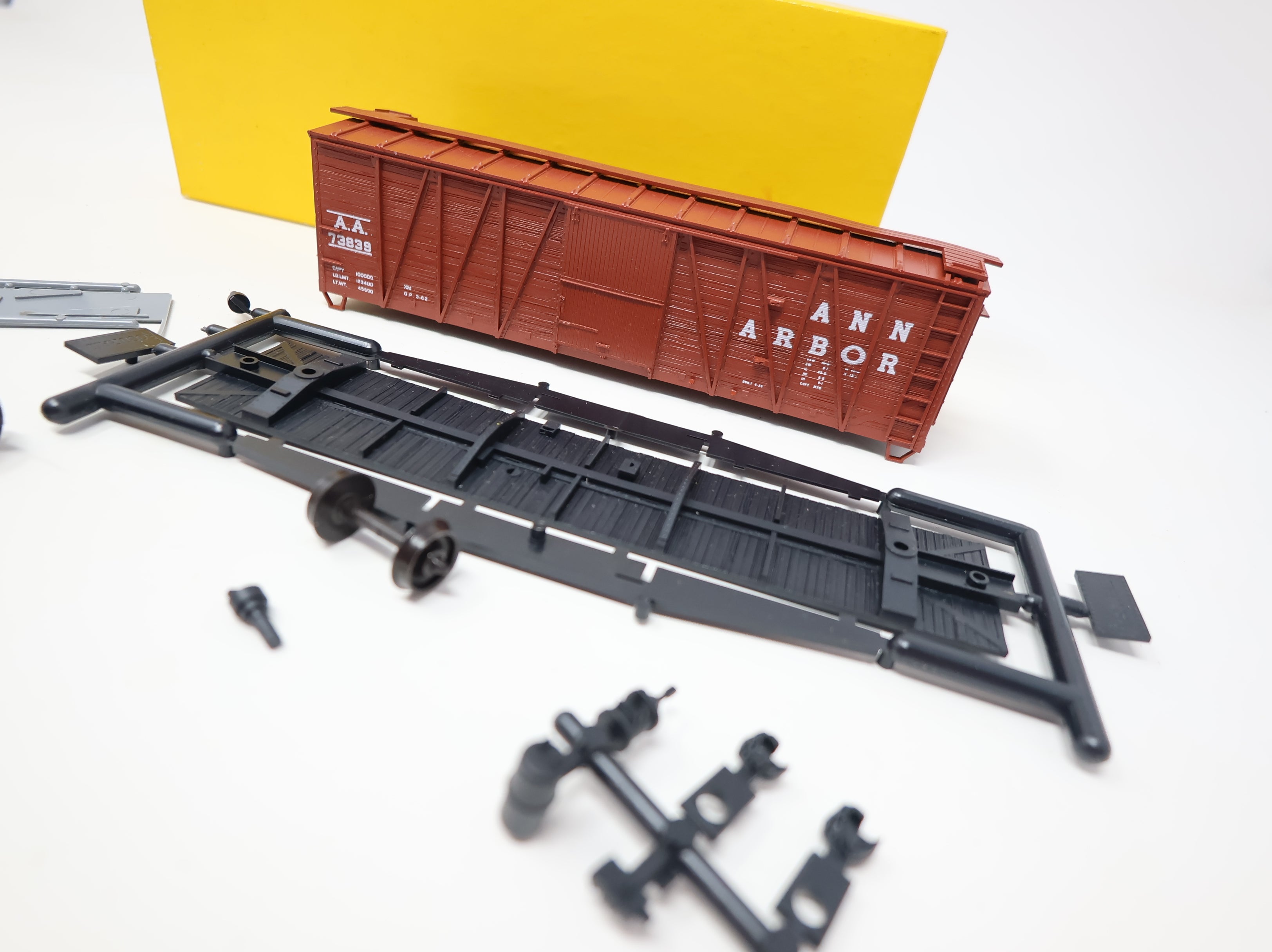 USED Accurail HO Scale Wooden Box Car Ann Arbor Railroad AA #73839 KIT