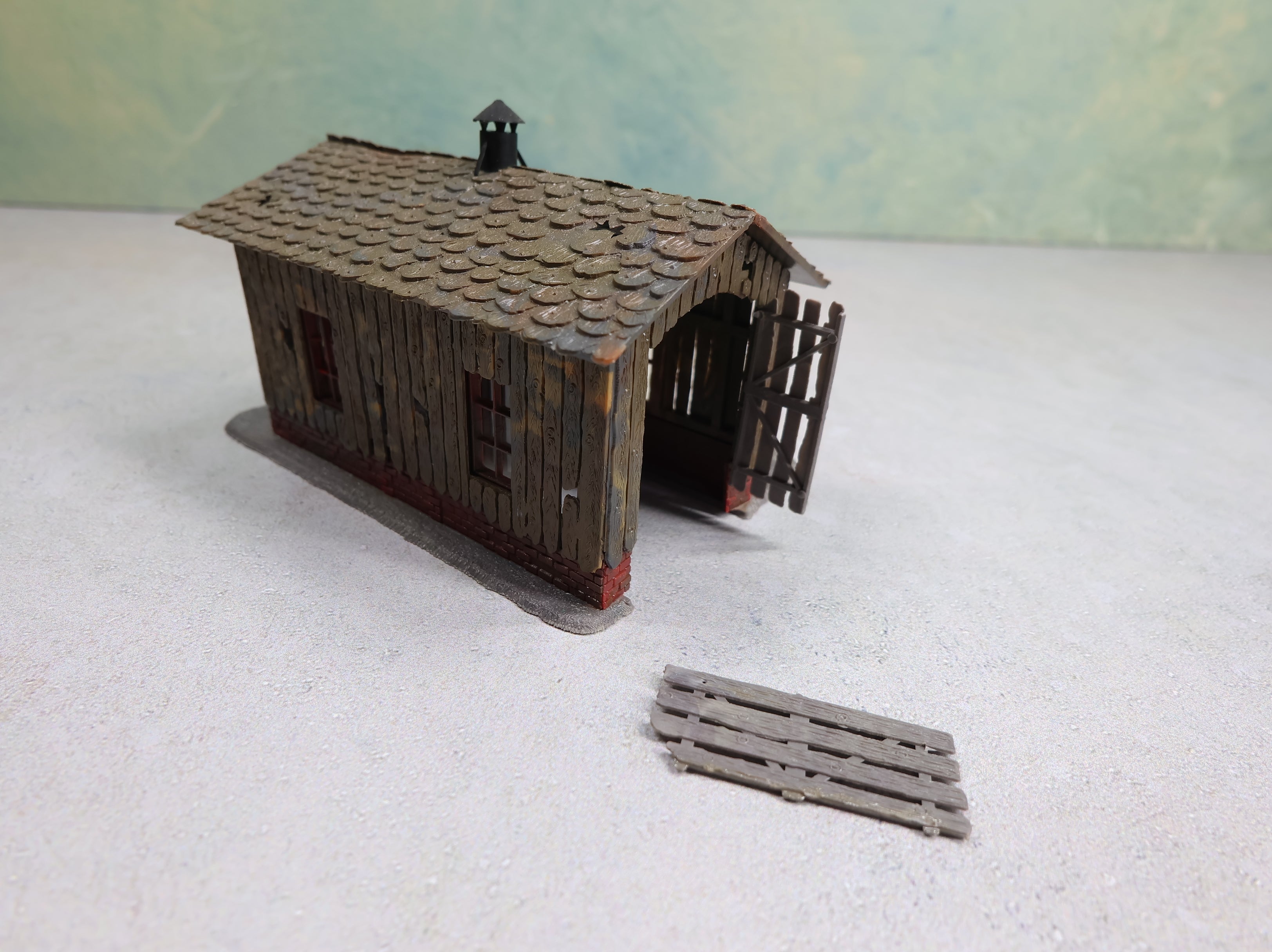 USED Tyco HO Scale Trackside Maintenance Shed Building