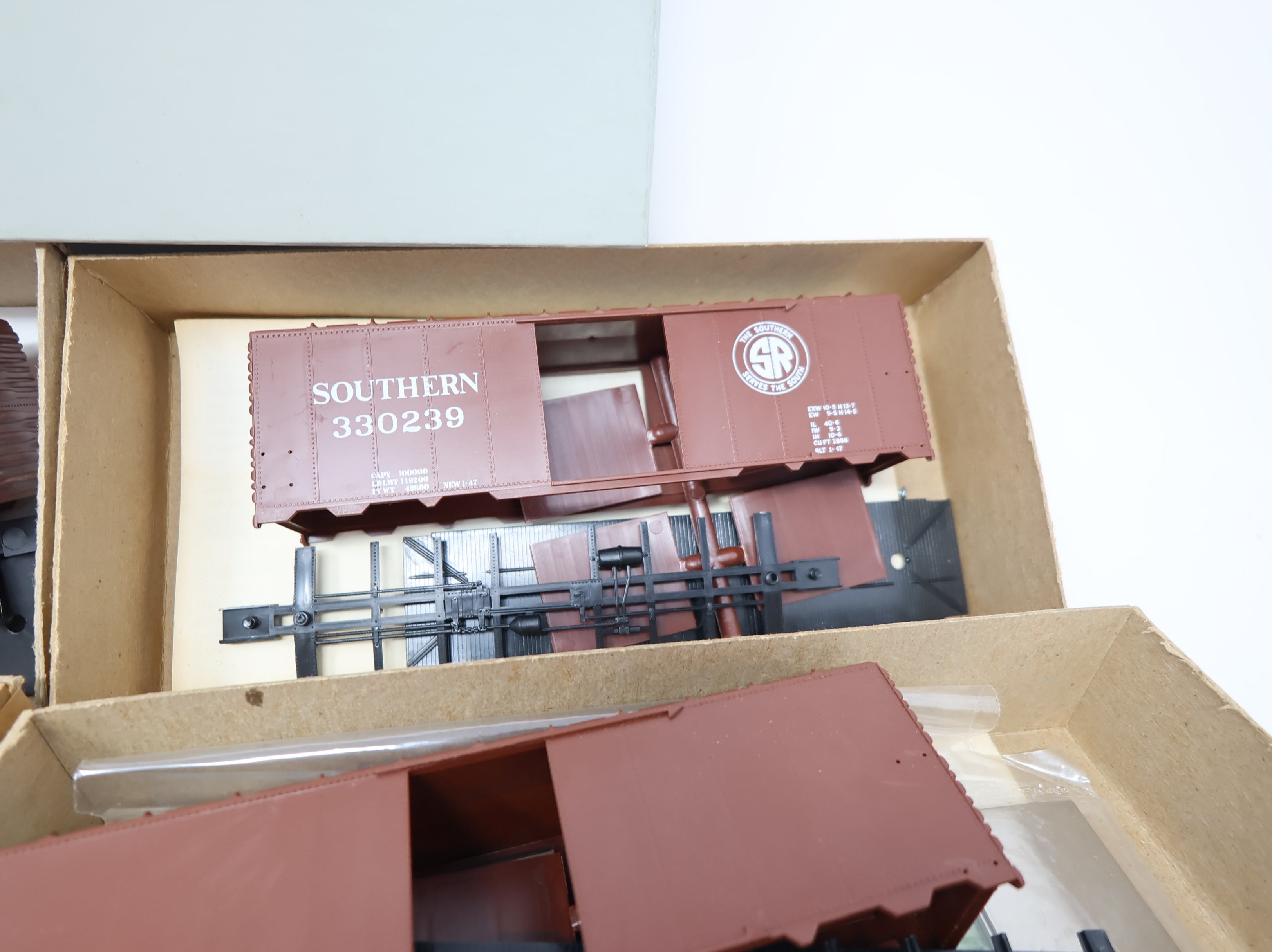 USED C&BT SHOPS HO Scale Lot of 8 Incomplete Box Car Kits Southern, Wabash, Burlington KIT (8 pcs)