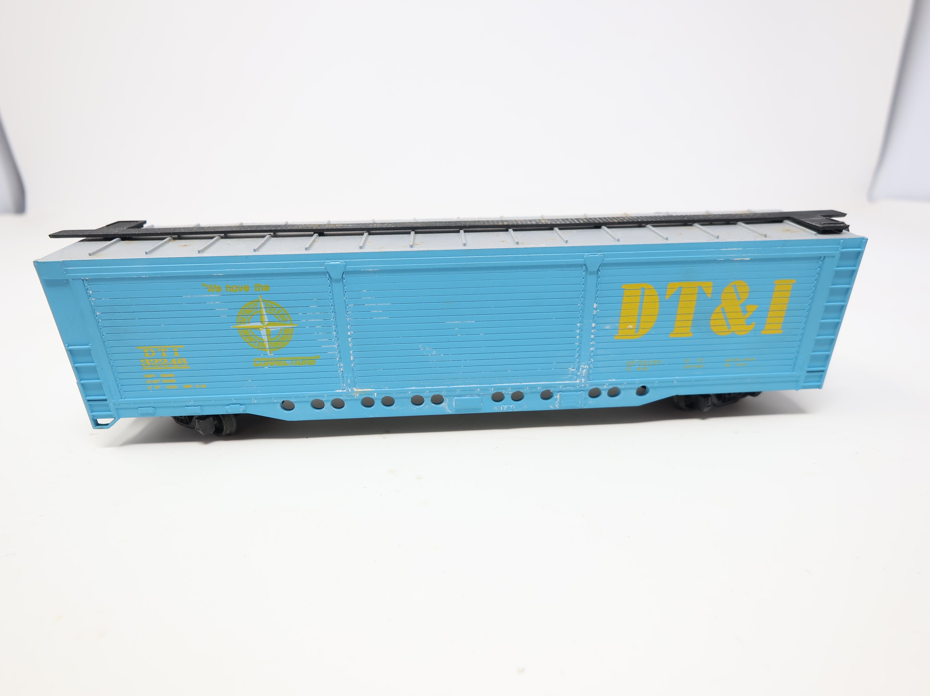 USED AHM HO Scale 55' All Door Box Car Detroit, Toledo and Ironton DT&I #32246