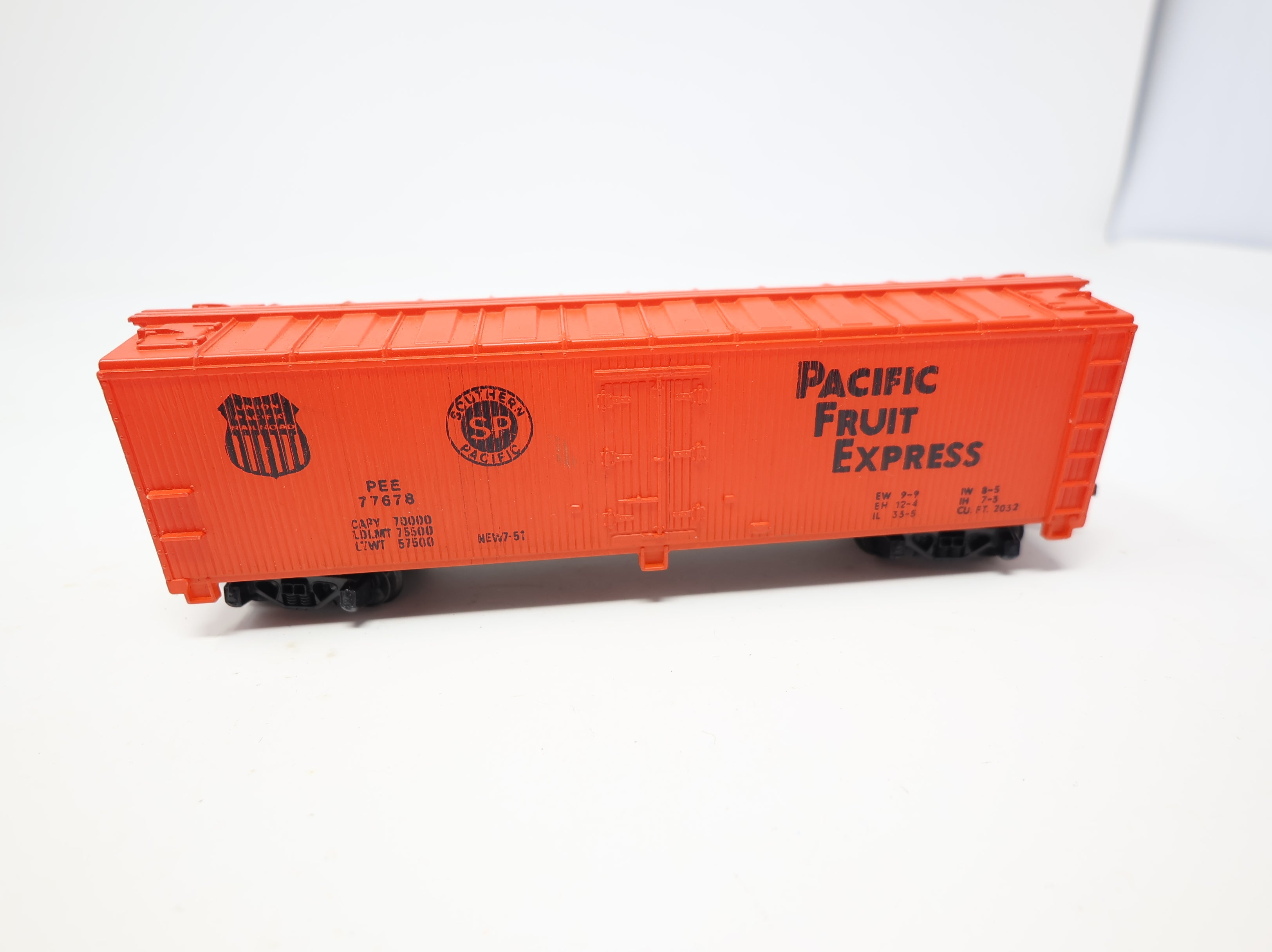 USED Tyco HO Scale Wooden Box Car Pacific Fruit Express #77678