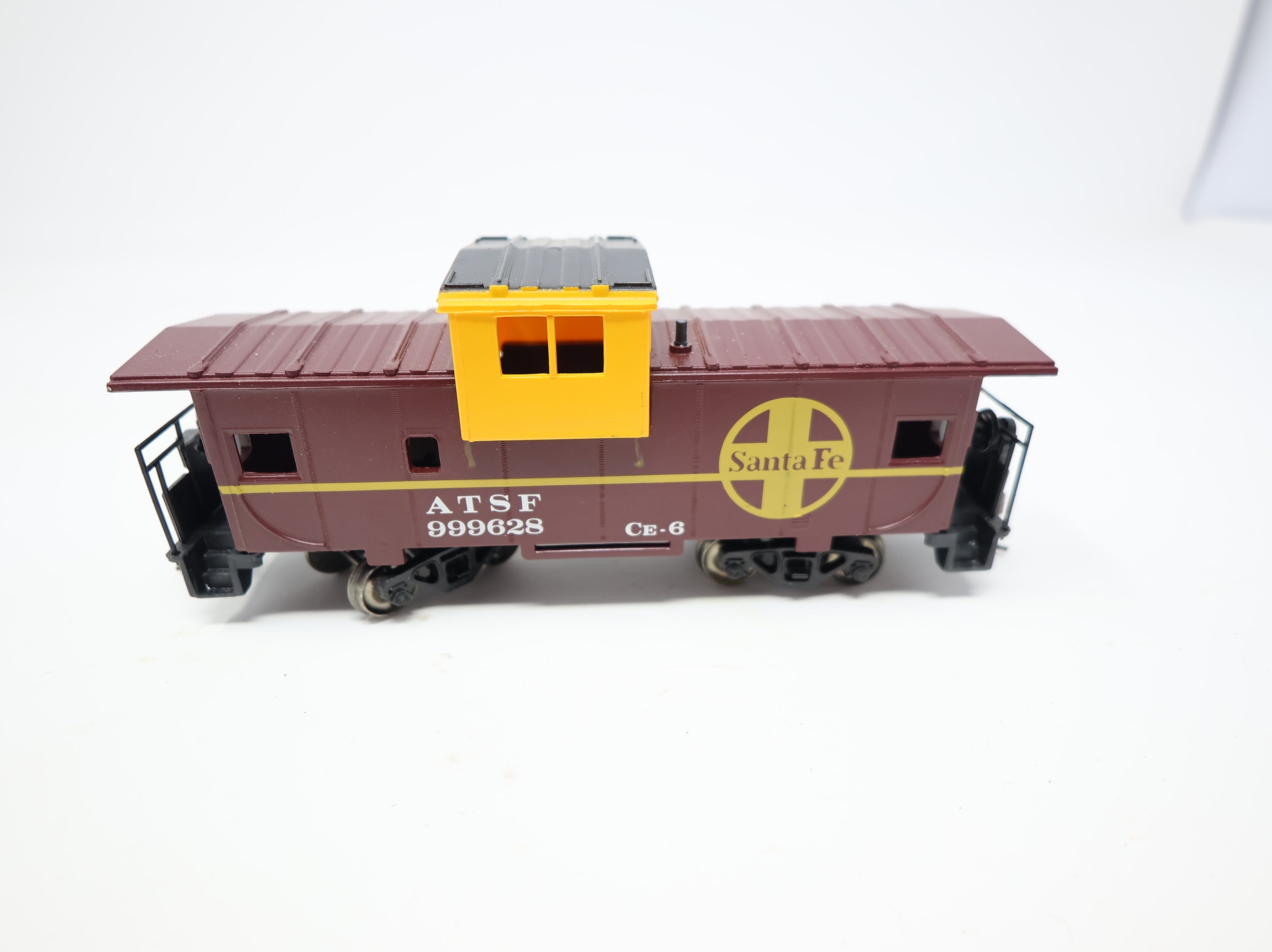 USED Bachmann HO Scale Caboose Santa Fe ATSF #999628