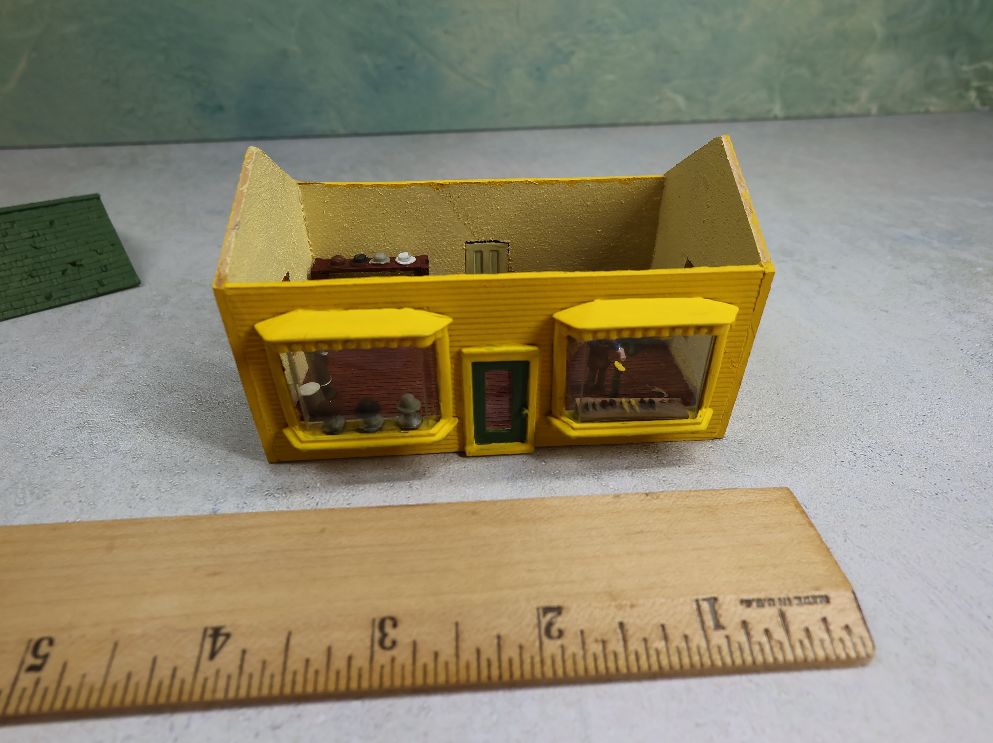 USED HO Scale Custom Made Hat Parlor & Shoe Repair Store