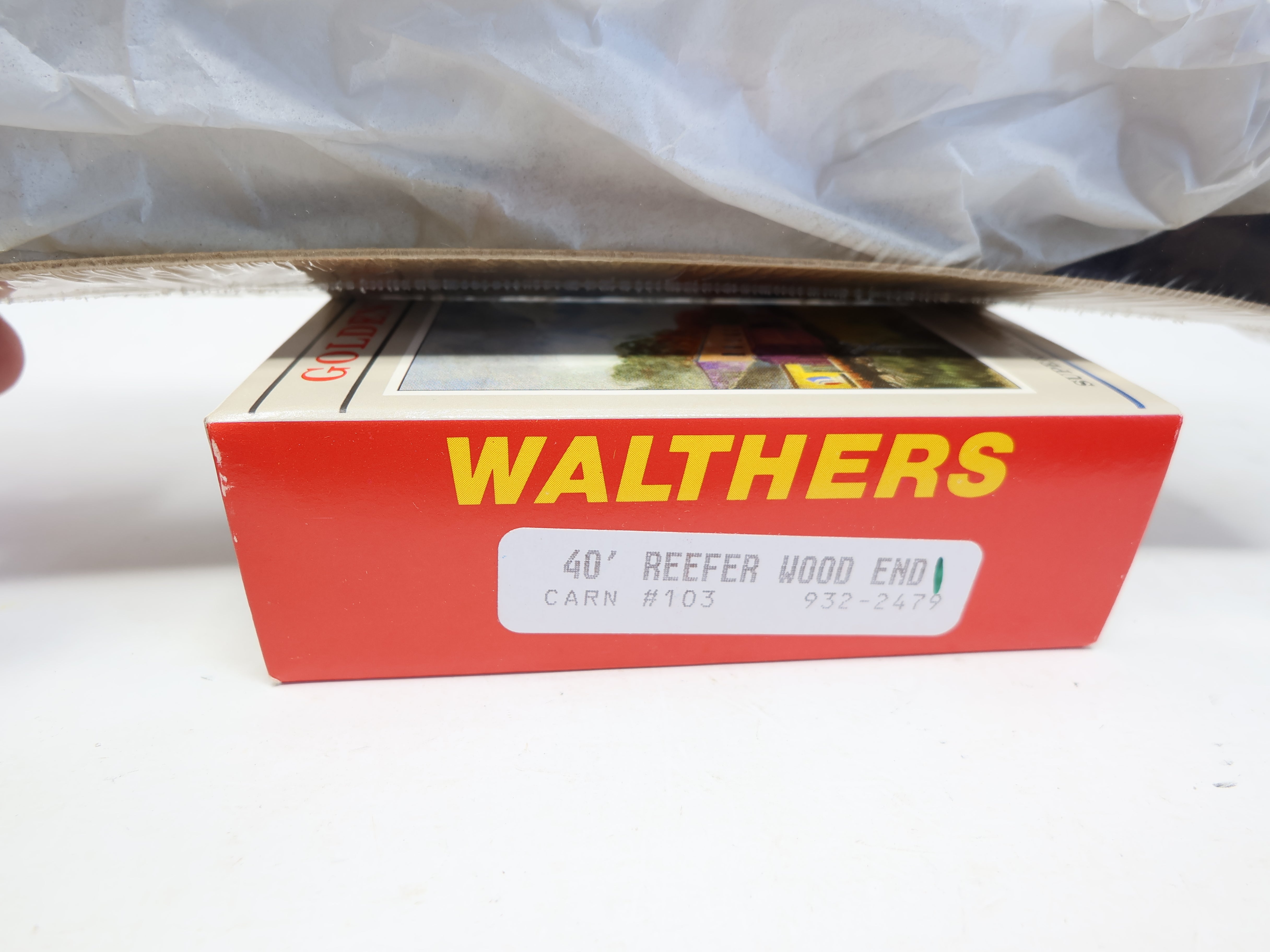 Walthers 932-2479 HO Scale, 40' Wood Reefer Billboard Box Car, Carnation Milk CMX #103 (KIT)