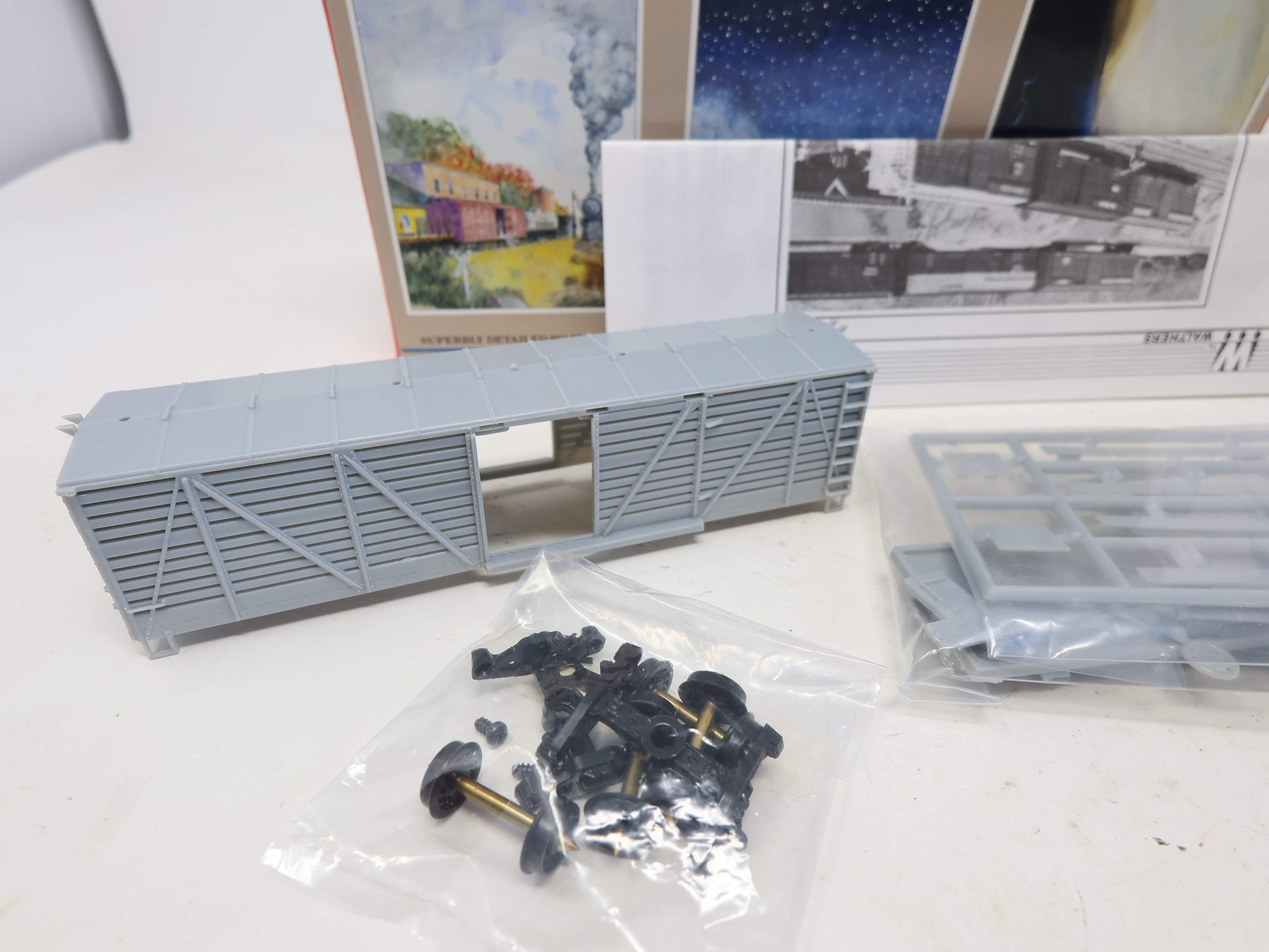 USED Walthers 932-2700 HO Scale, 40' Stock Car, Undecorated (KIT)