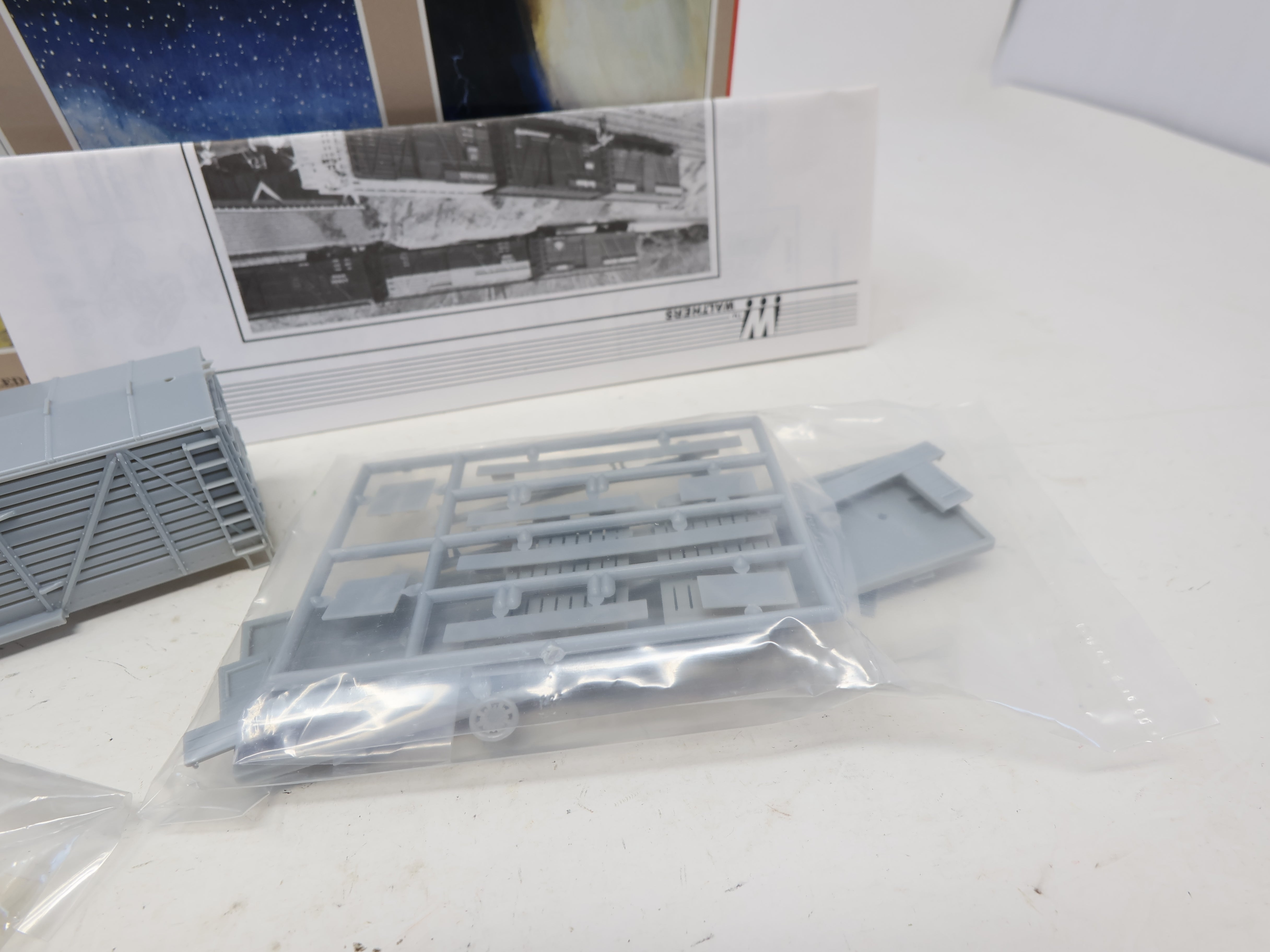 USED Walthers 932-2700 HO Scale, 40' Stock Car, Undecorated (KIT)