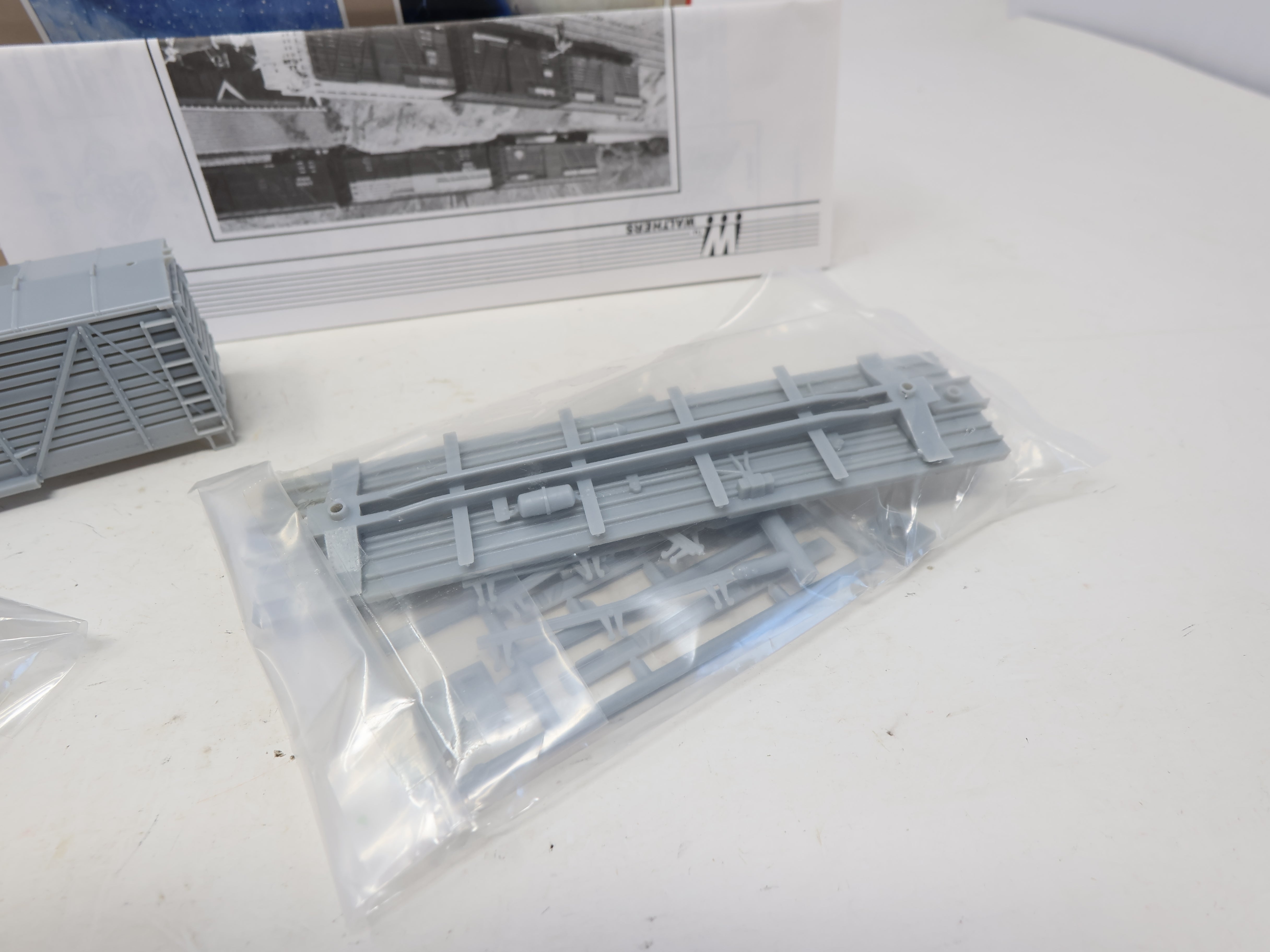 USED Walthers 932-2700 HO Scale, 40' Stock Car, Undecorated (KIT)