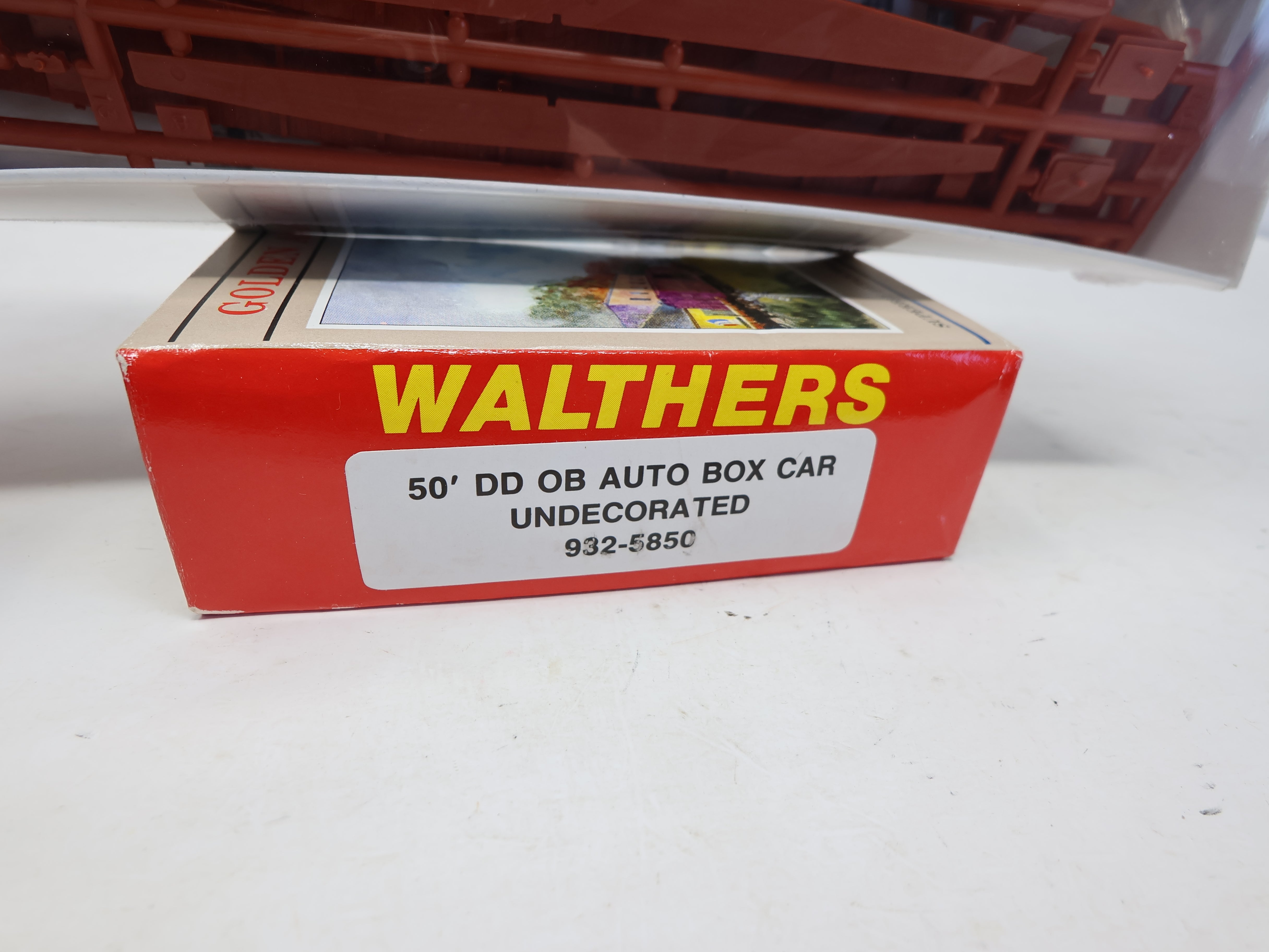 Walthers 932-5850 HO Scale, 50' DD Auto Box Car, Undecorated (KIT)