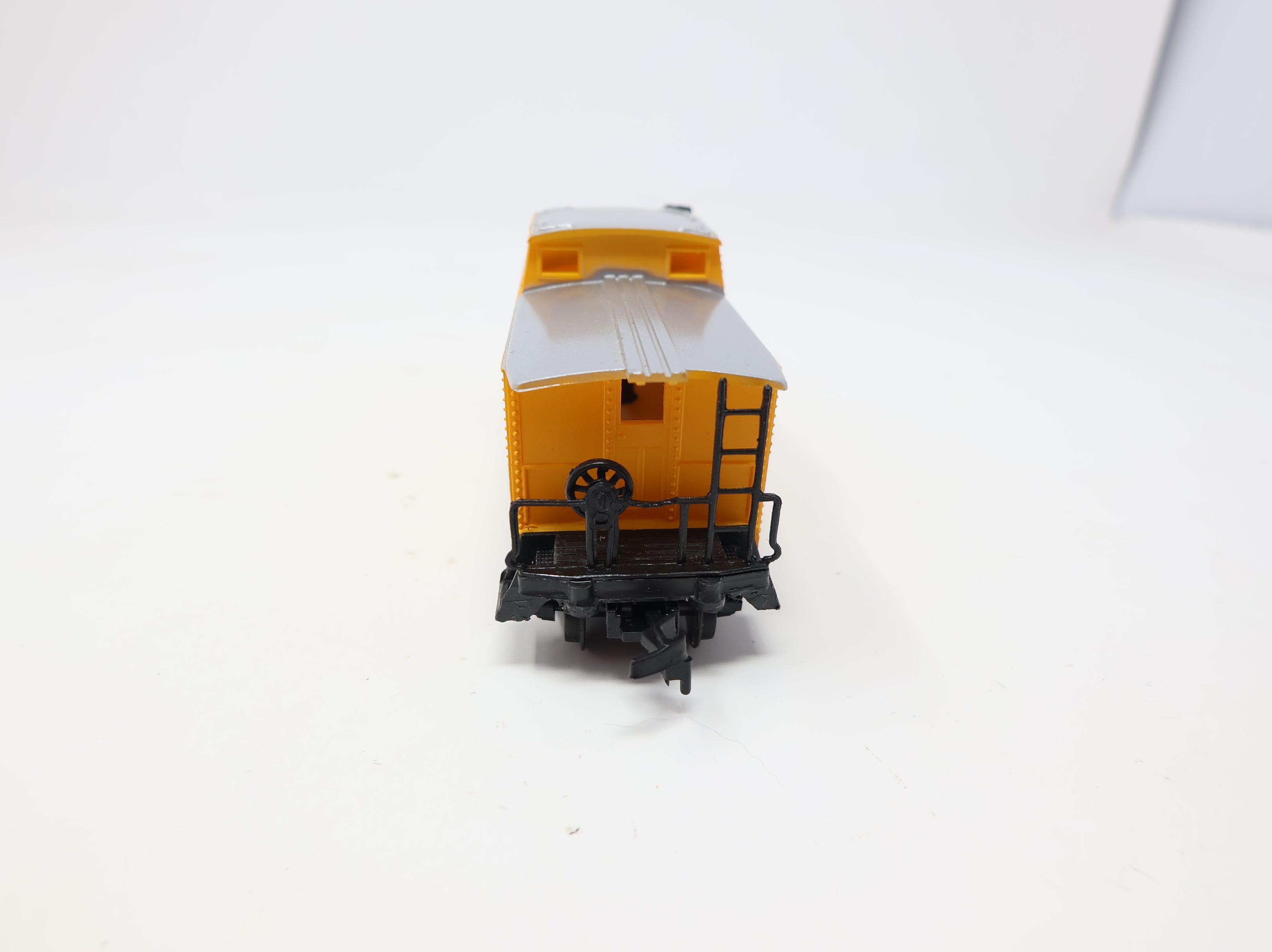 USED Life-Like HO Scale Caboose Union Pacific UP #49940