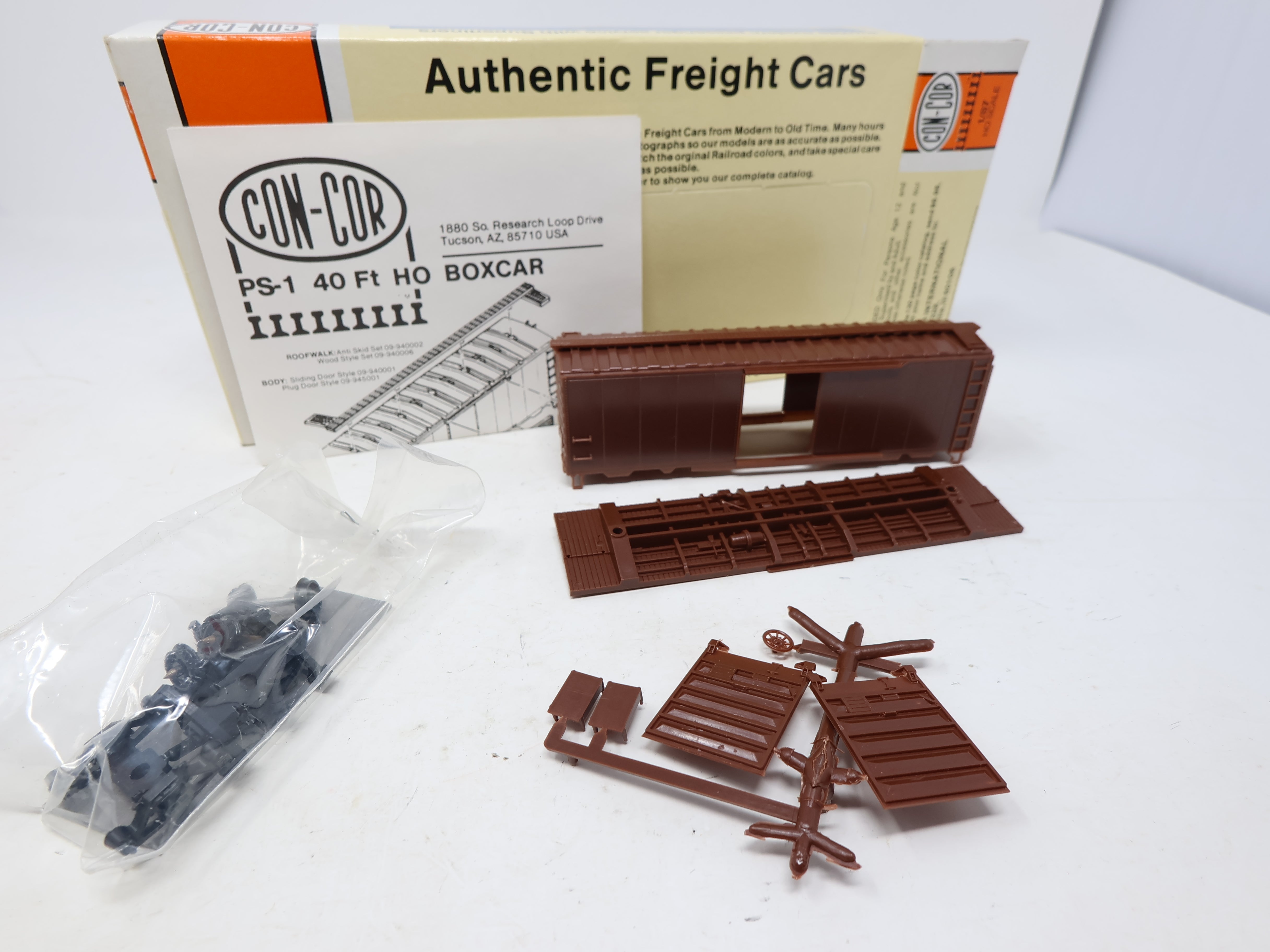 USED Con-Cor #1-009400 HO Scale, PS-1 Box Car, Undecorated (KIT)