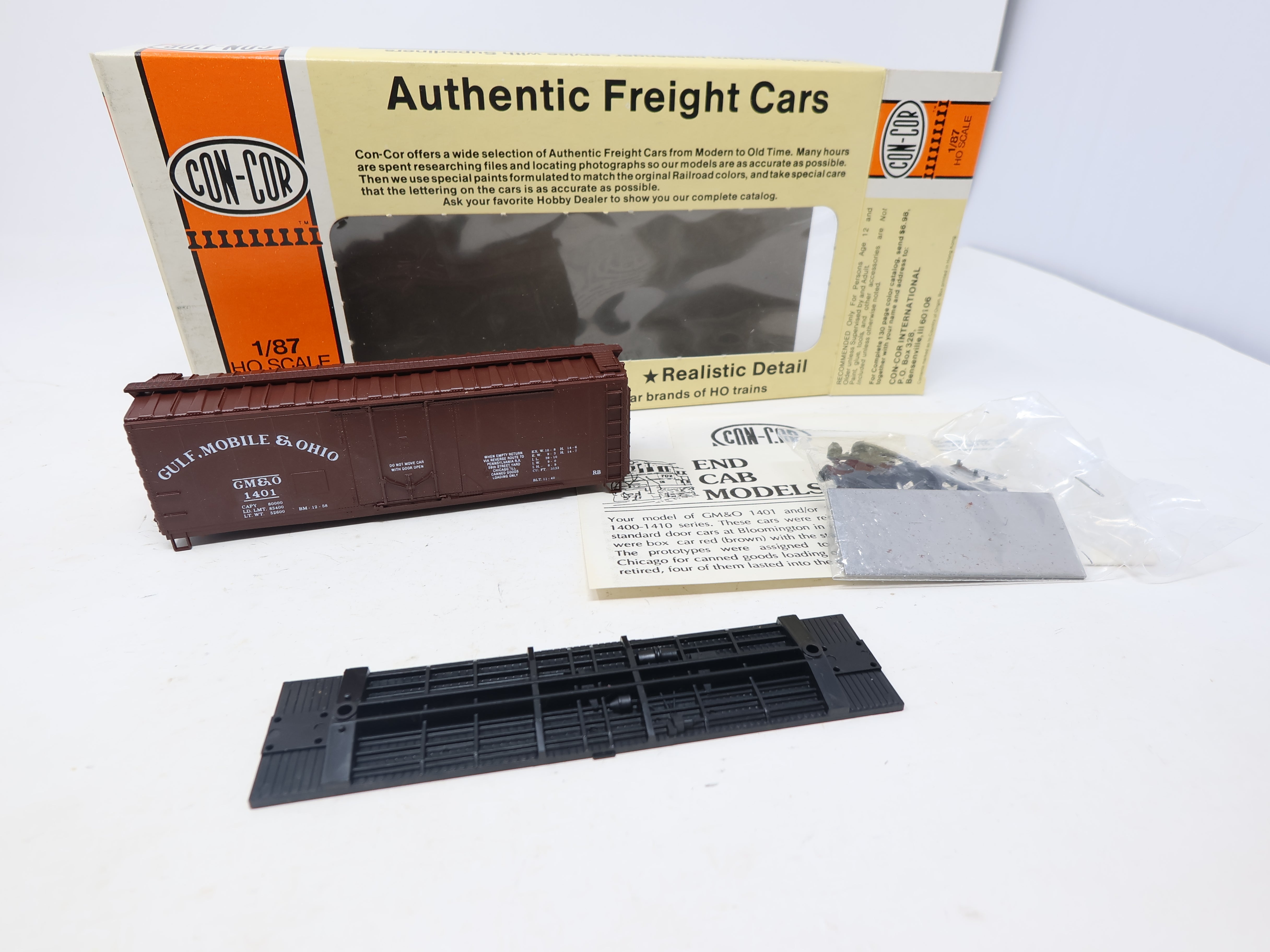 USED Con-Cor HO Scale, 40' Insulated Box Car End Cab Models, Gulf, Mobile and Ohio GM&O #1401 (KIT)