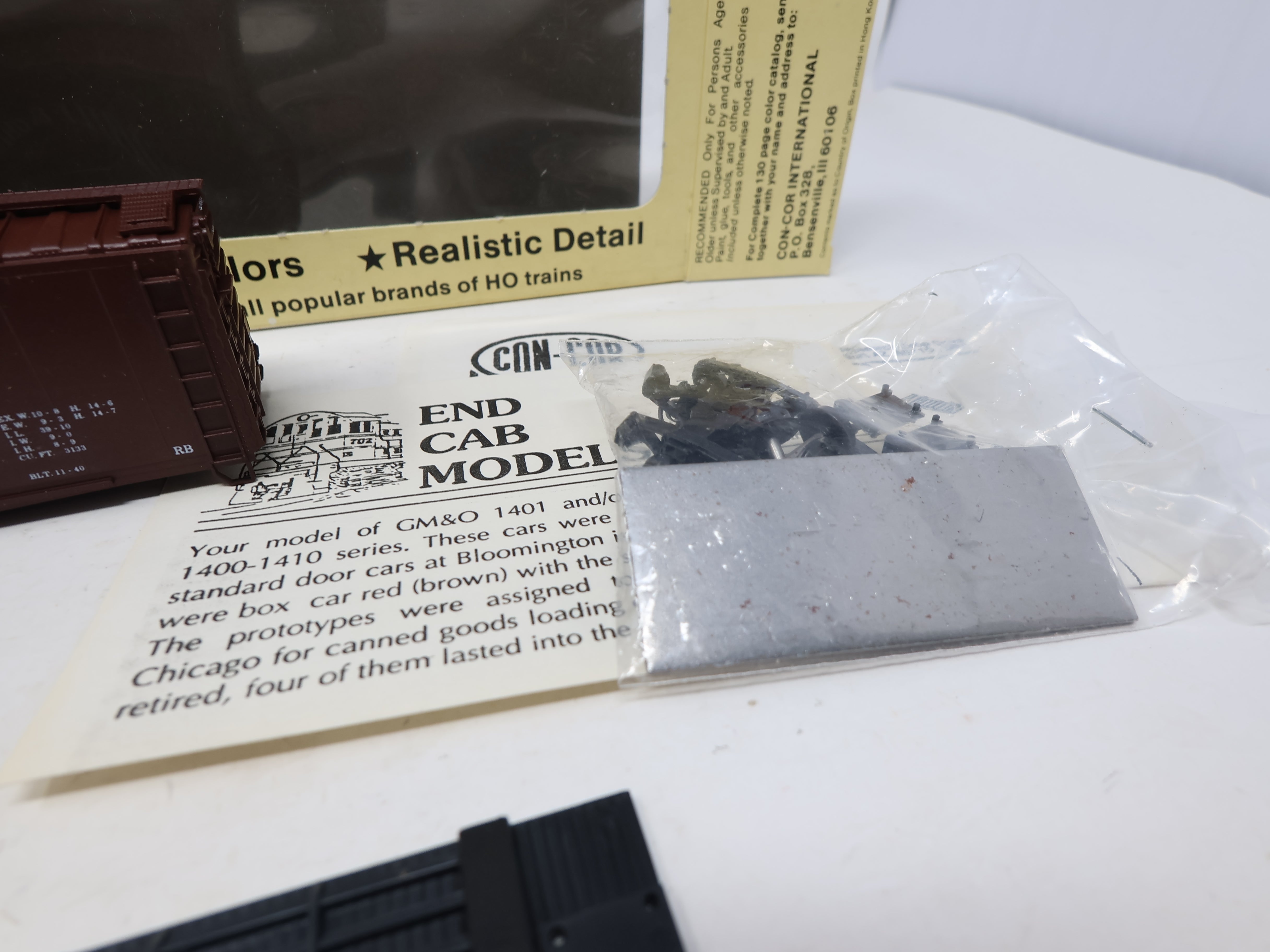 USED Con-Cor HO Scale, 40' Insulated Box Car End Cab Models, Gulf, Mobile and Ohio GM&O #1401 (KIT)