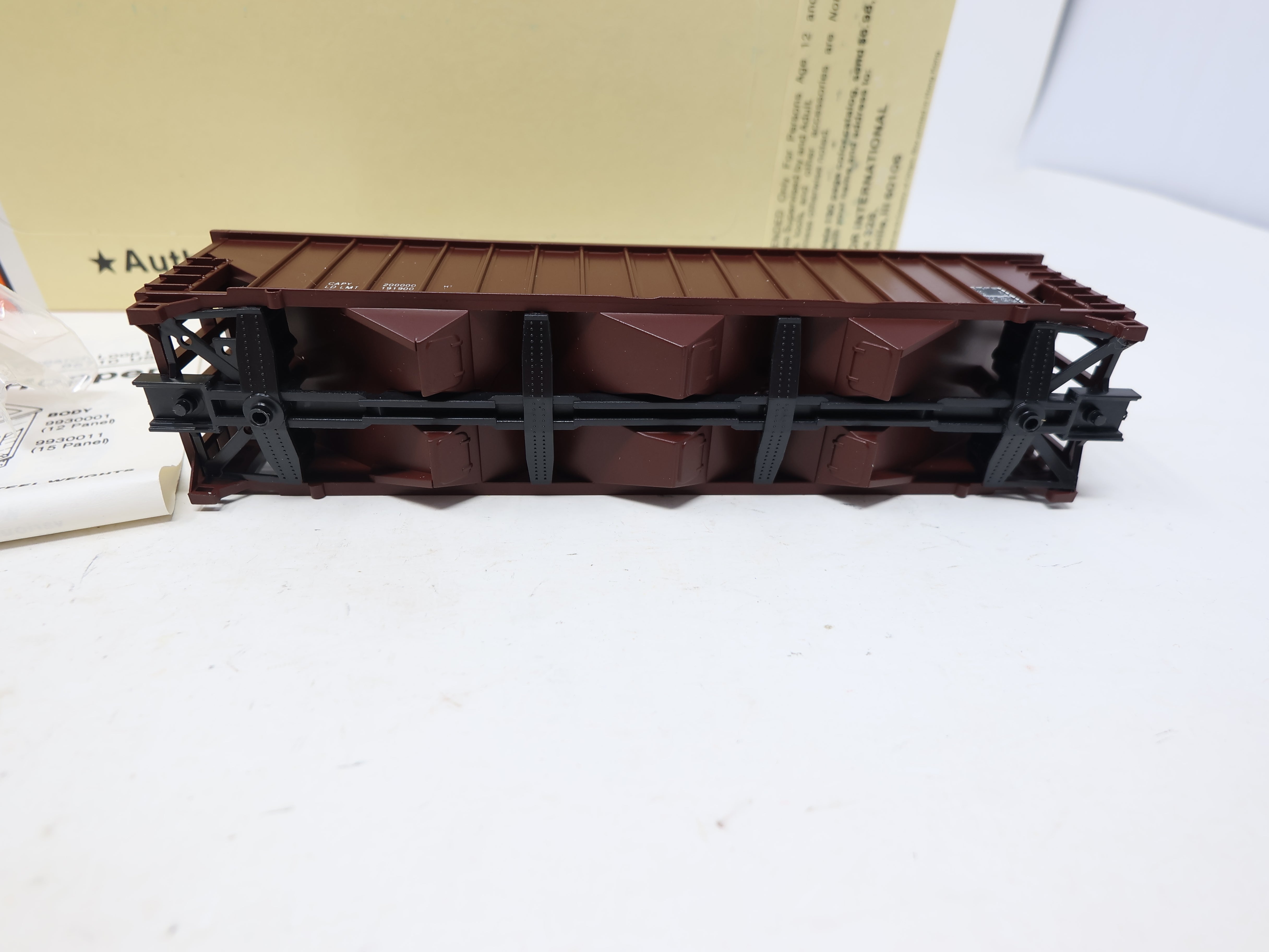 USED Con-Cor #1-009351 HO Scale, 100 Ton 15 Panel Hopper, Data Only Tuscan Red (KIT)