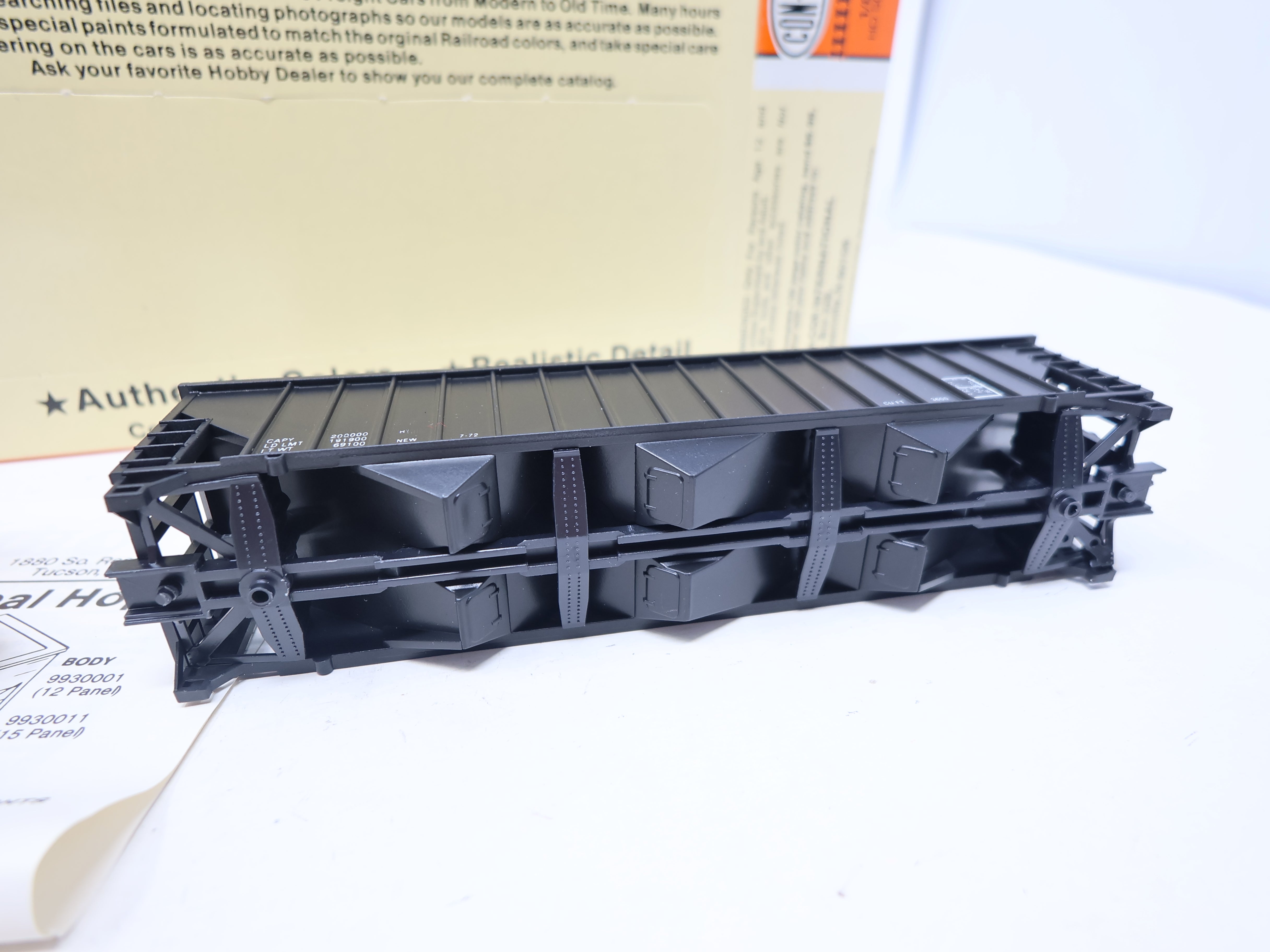 USED Con-Cor #1-009350 HO Scale, 100 Ton 15 Panel Hopper, Data Only Black (KIT)