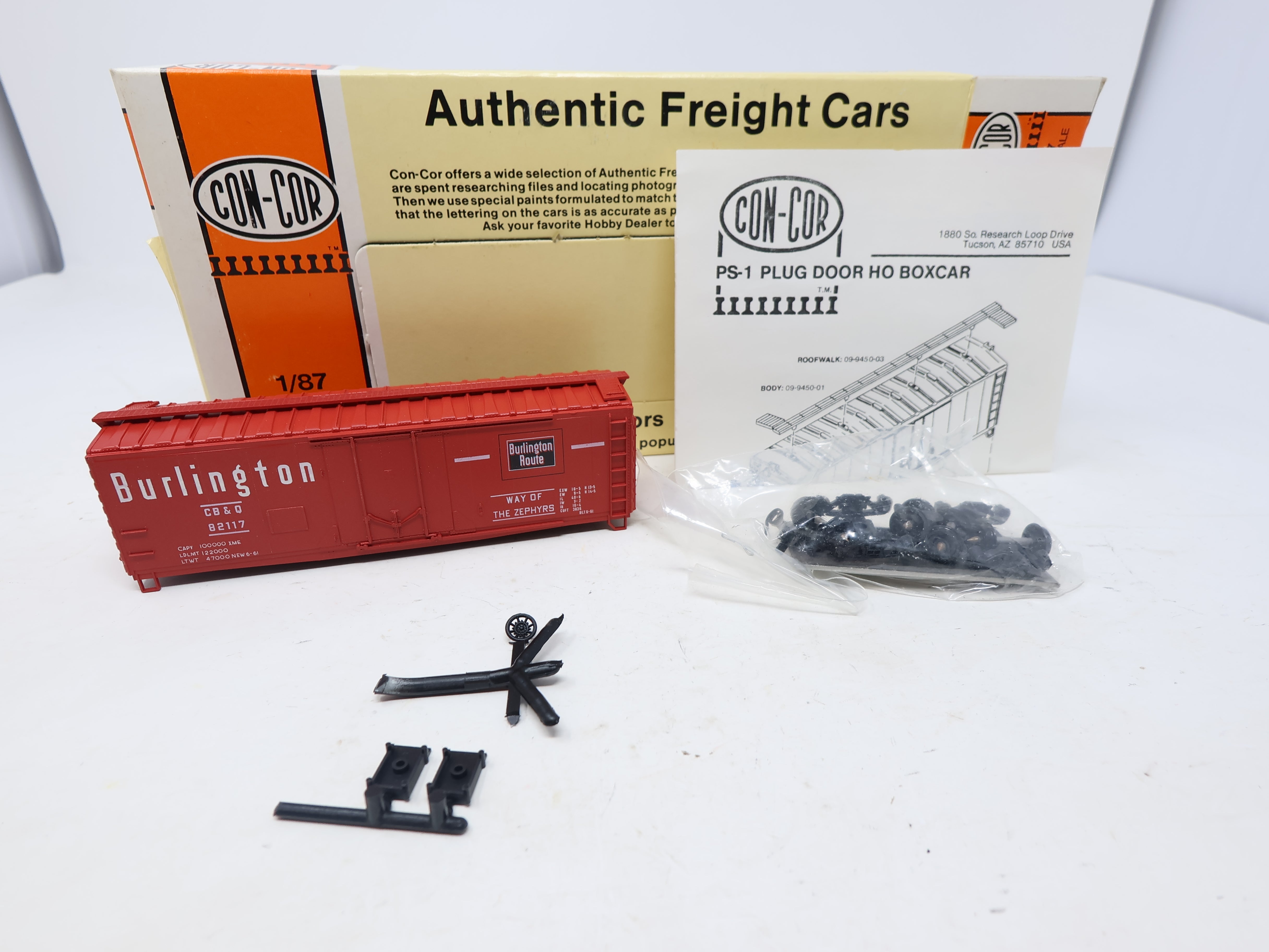 USED Con-Cor #1-009451 HO Scale, PS1 Box Car, Burlington CB&Q #82117 (KIT)