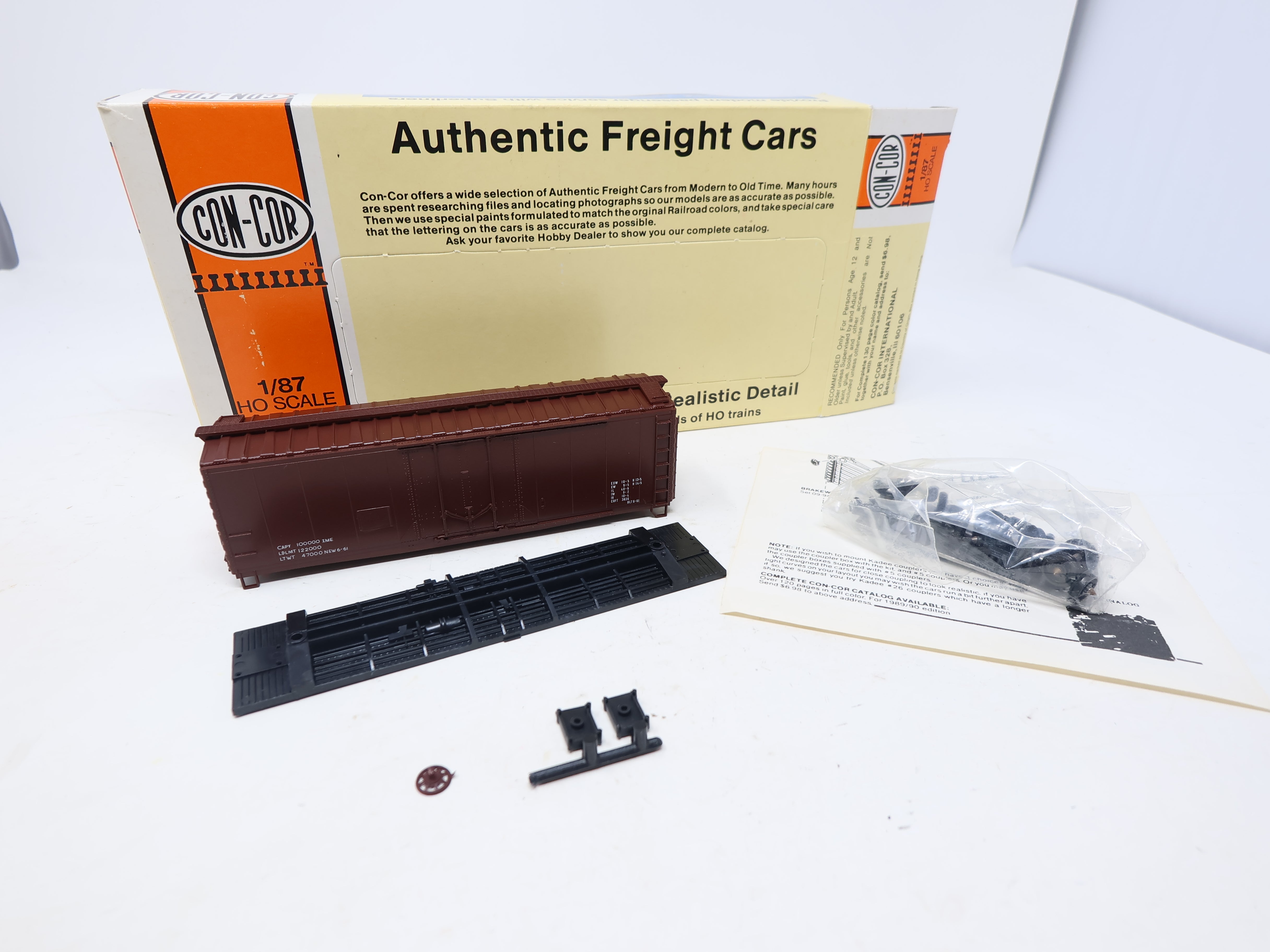 USED Con-Cor #1-009457 HO Scale, PS1 Box Car, Data Only Tuscan Red (KIT)