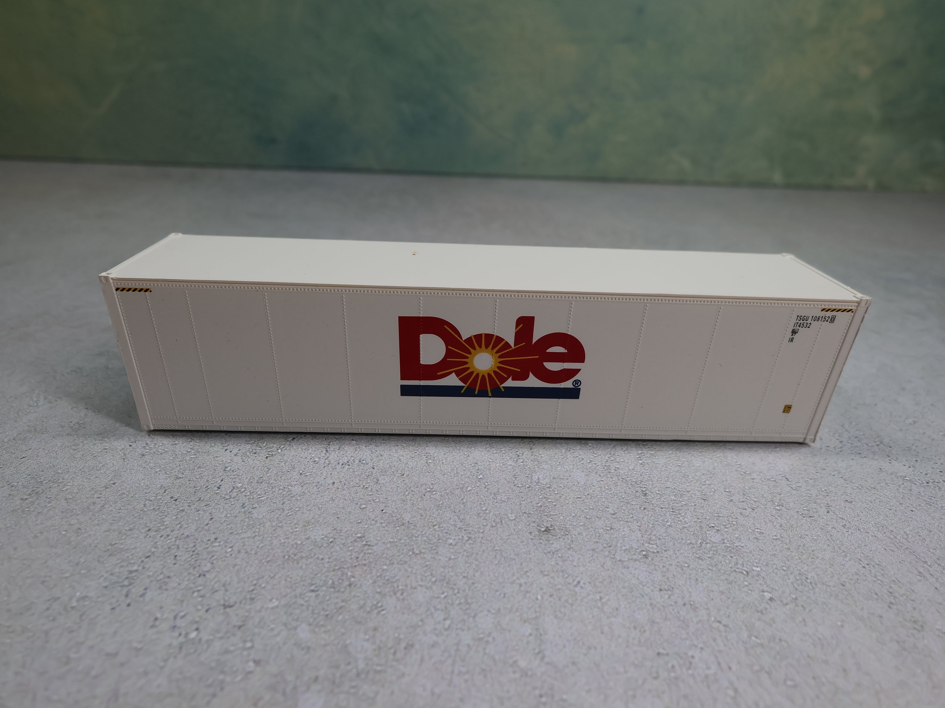 USED Walthers 949-8359 HO Scale 40' Hi-Cube Refrigerator Container Dole #108150