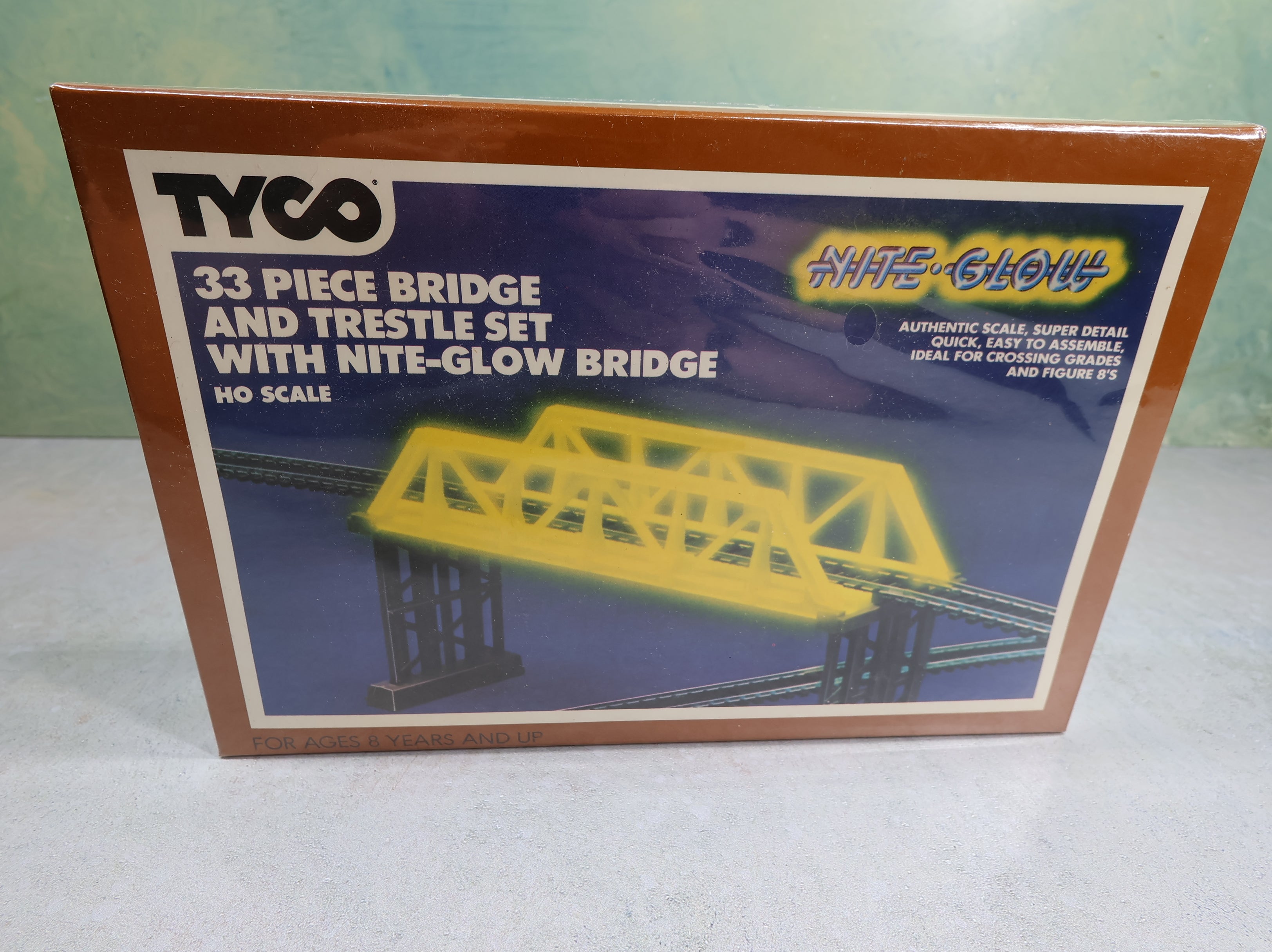 Tyco 867 HO Scale 33 Piece Nite-Glow Bridge & Trestle Set Sealed