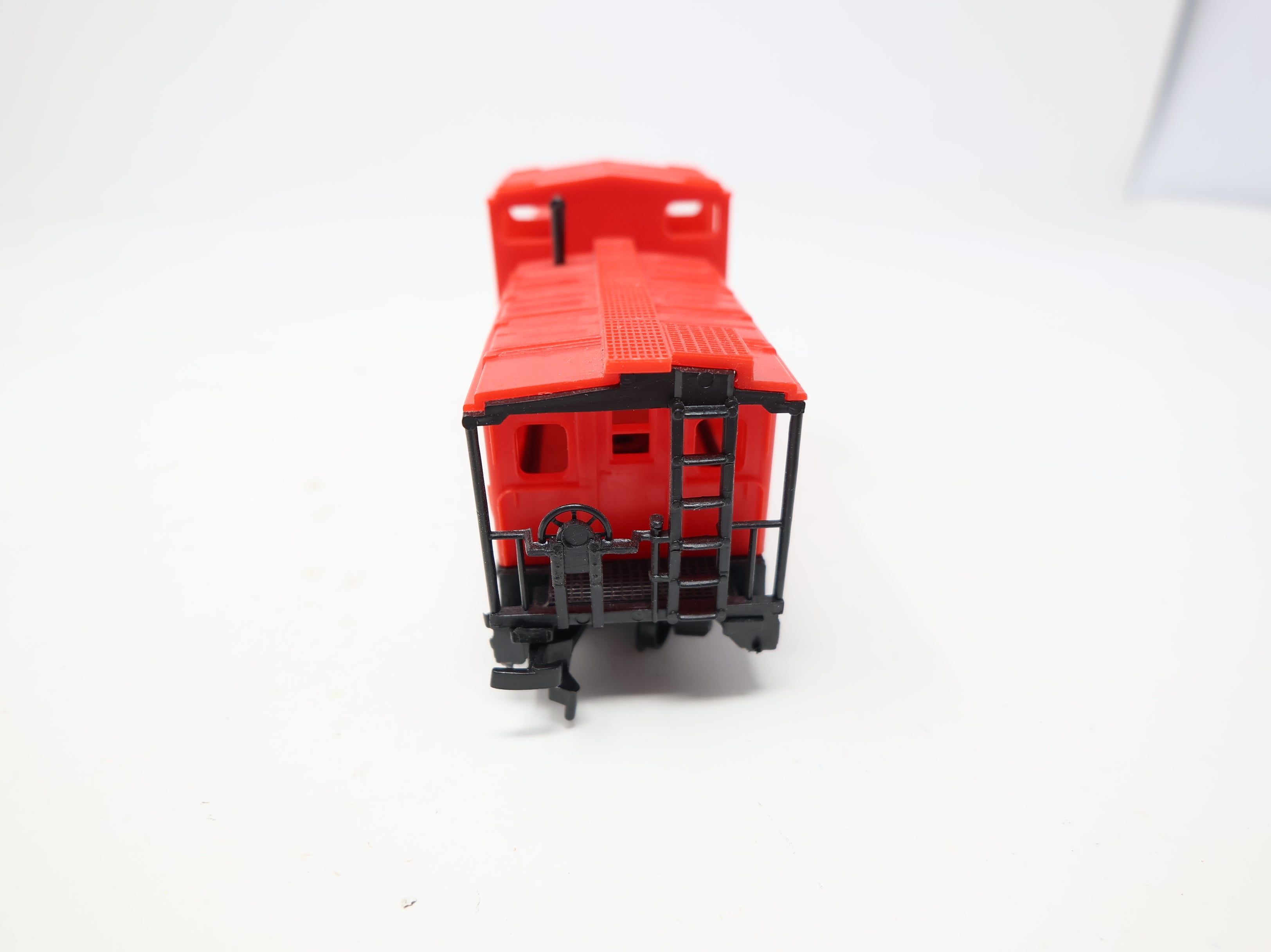 USED HO Scale Safety Caboose #9125