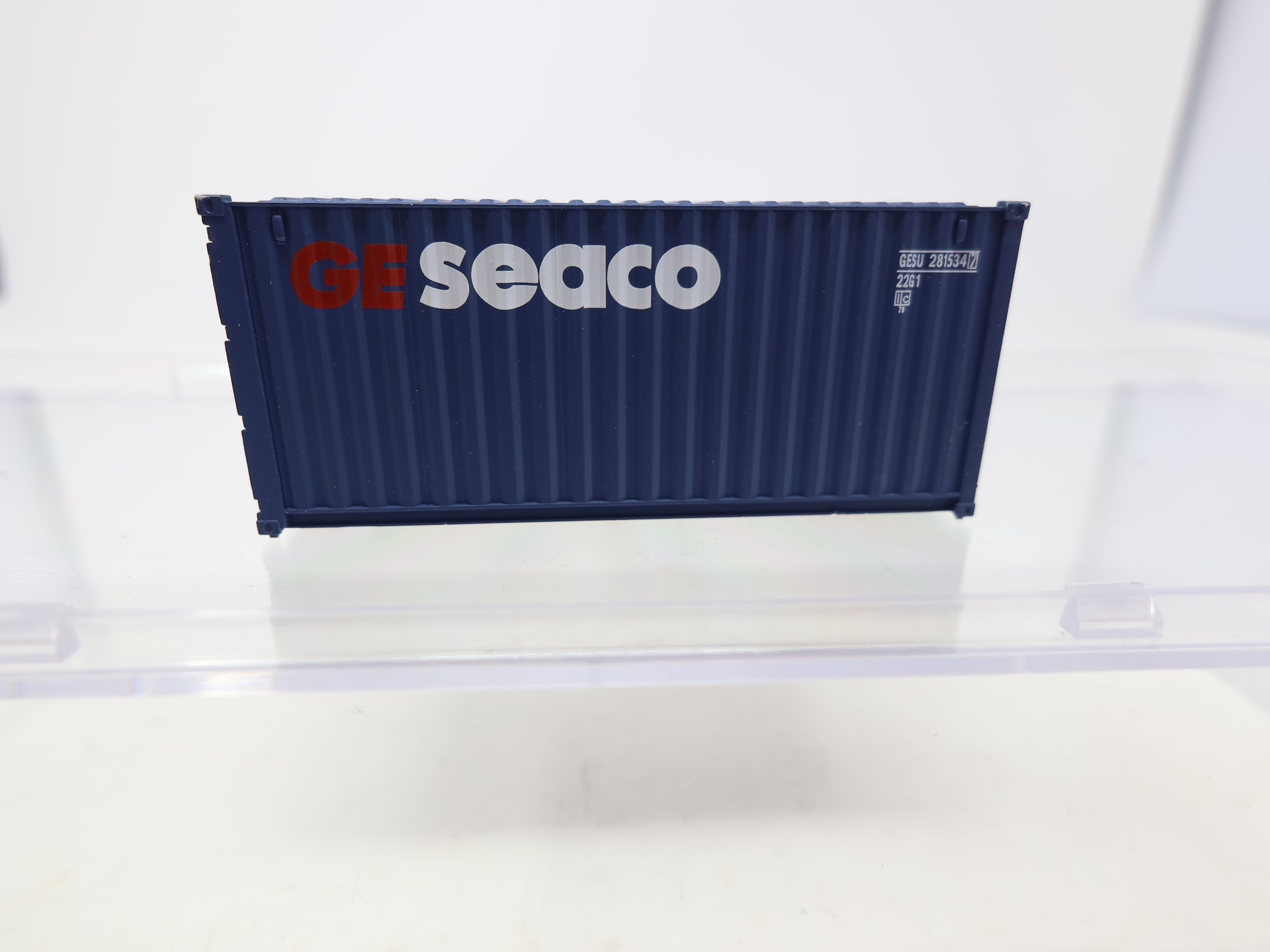 USED Walthers HO Scale, 20' Intermodal Container, GE Seaco GESU #2815347