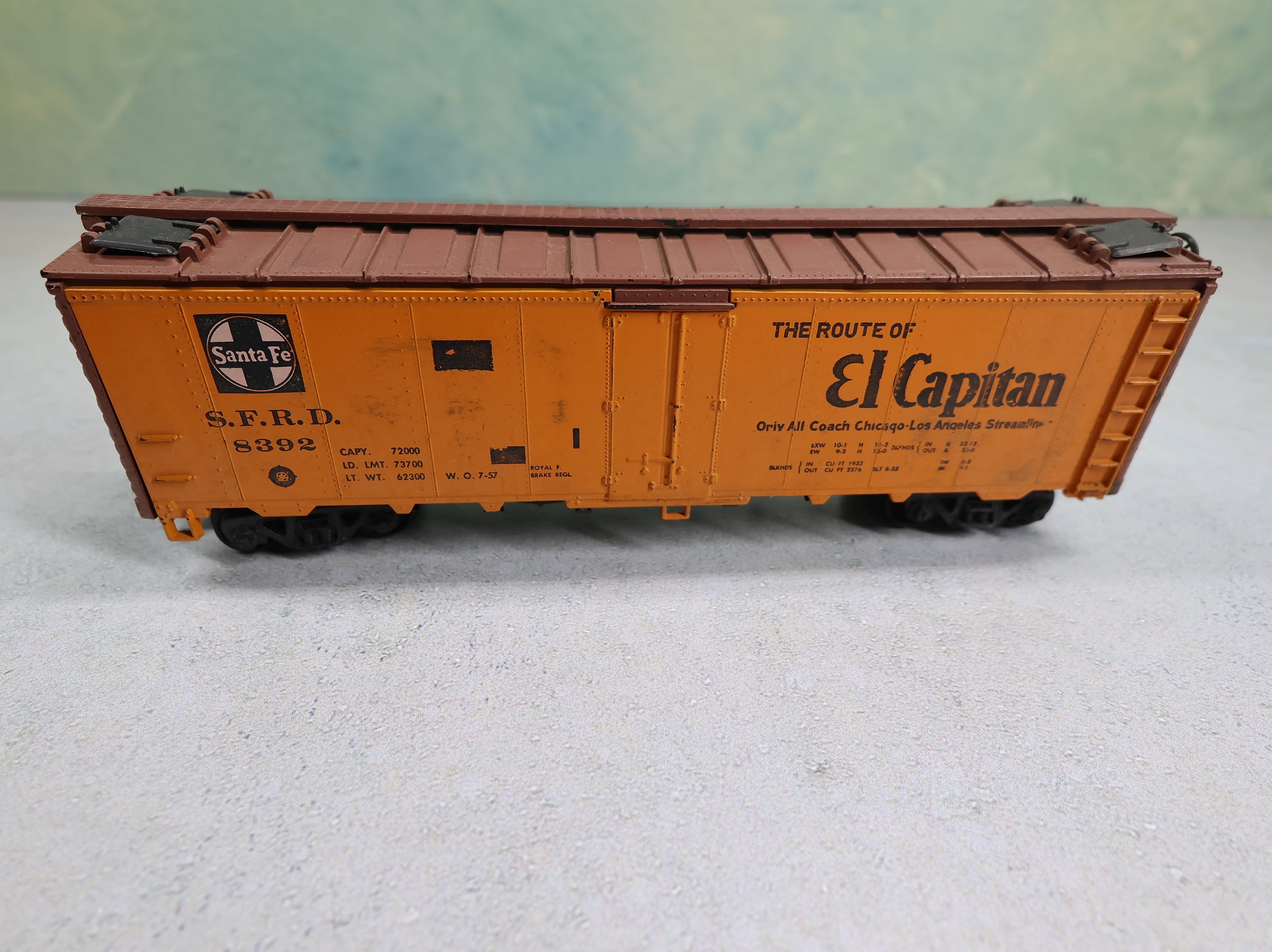 USED Athearn HO Scale 40' Reefer Box Car Santa Fe SFRD #8392