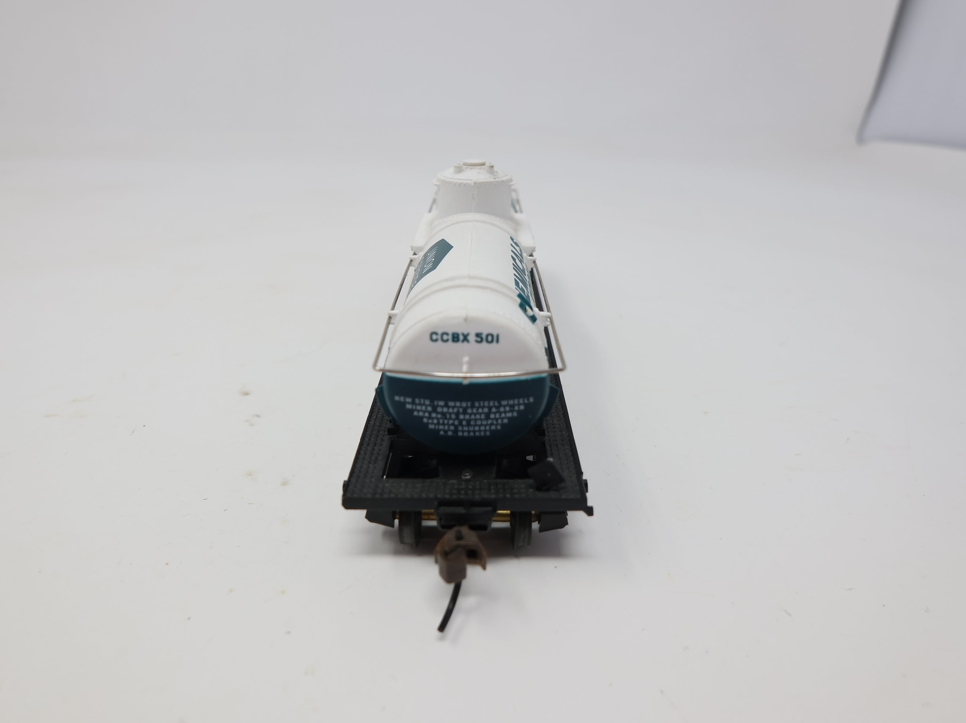 USED Mantua HO Scale Single Dome Tank Car Union Carbide CCBX #501