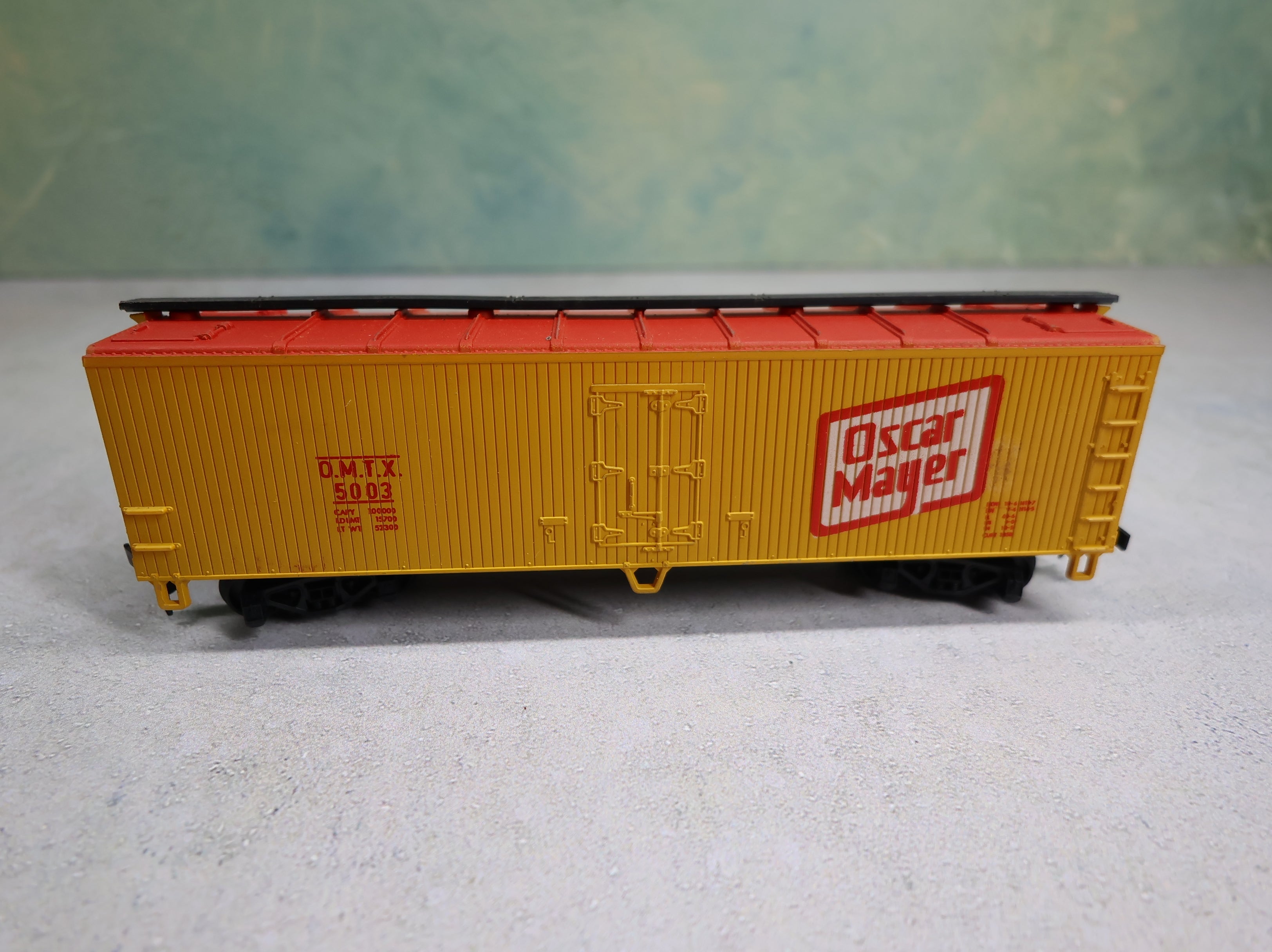 USED AHM HO Scale 40' Wooden Reefer Box Car Oscar Mayer OMTX #5003