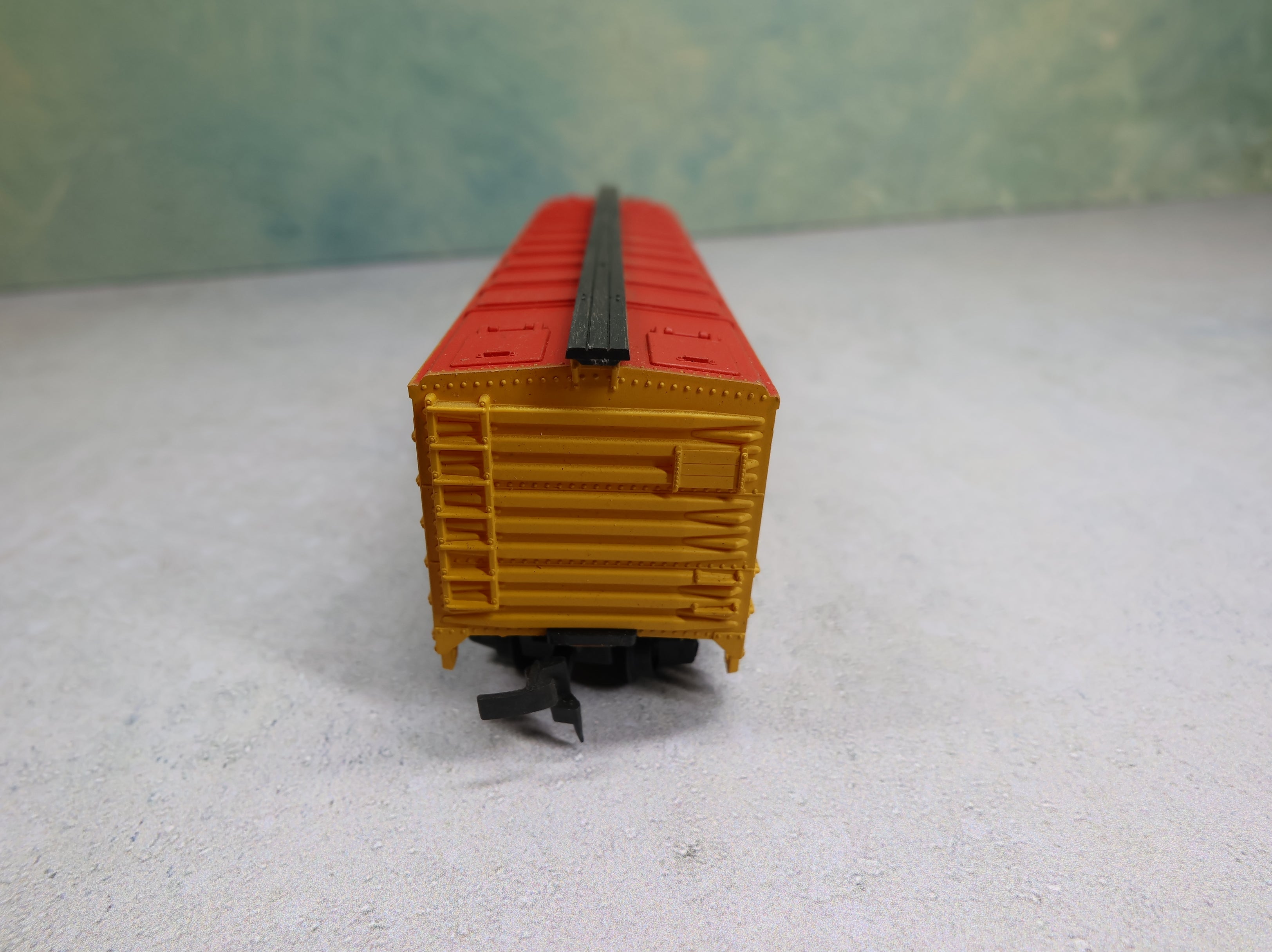 USED AHM HO Scale 40' Wooden Reefer Box Car Oscar Mayer OMTX #5003