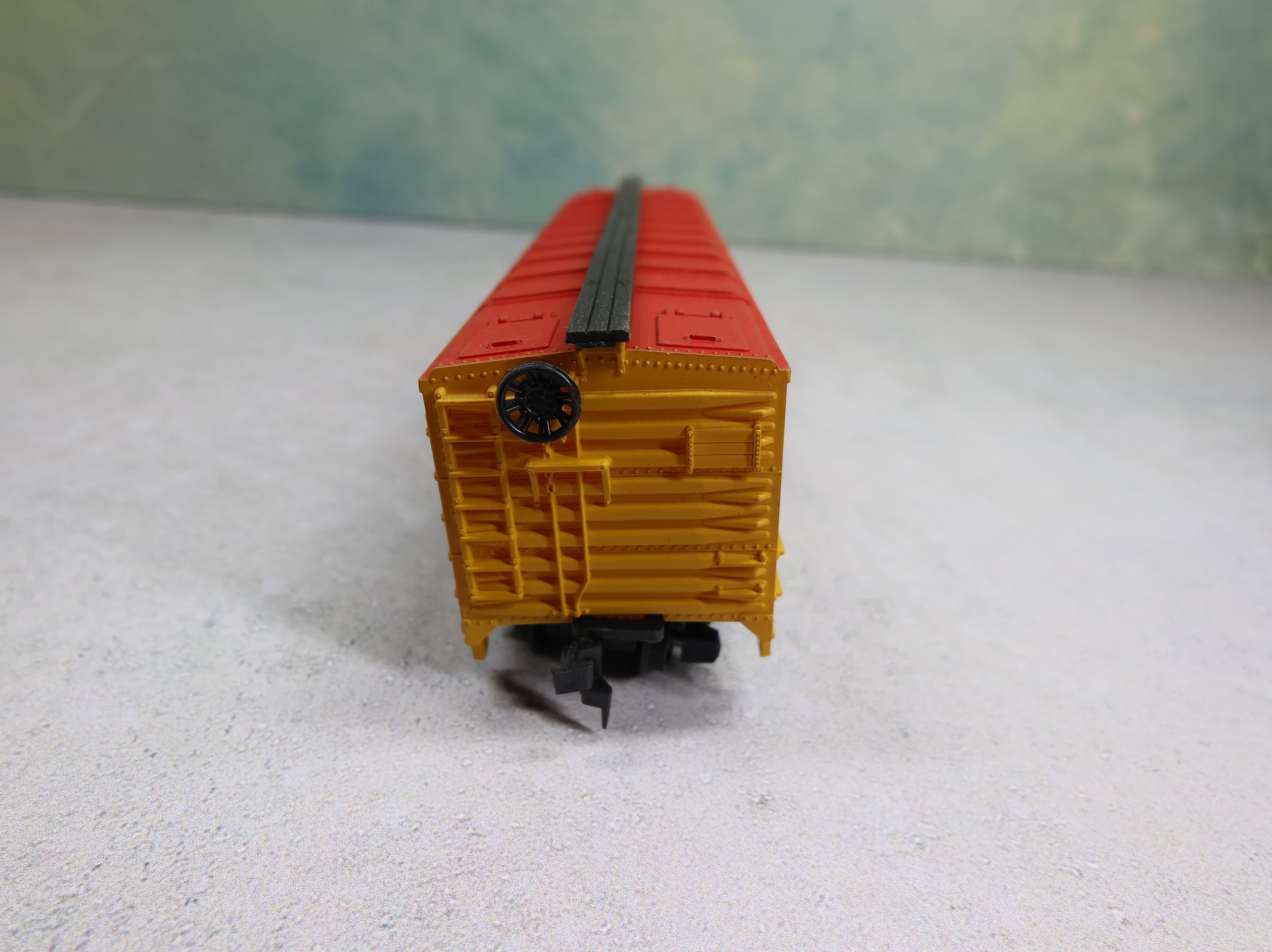 USED AHM HO Scale 40' Wooden Reefer Box Car Oscar Mayer OMTX #5003