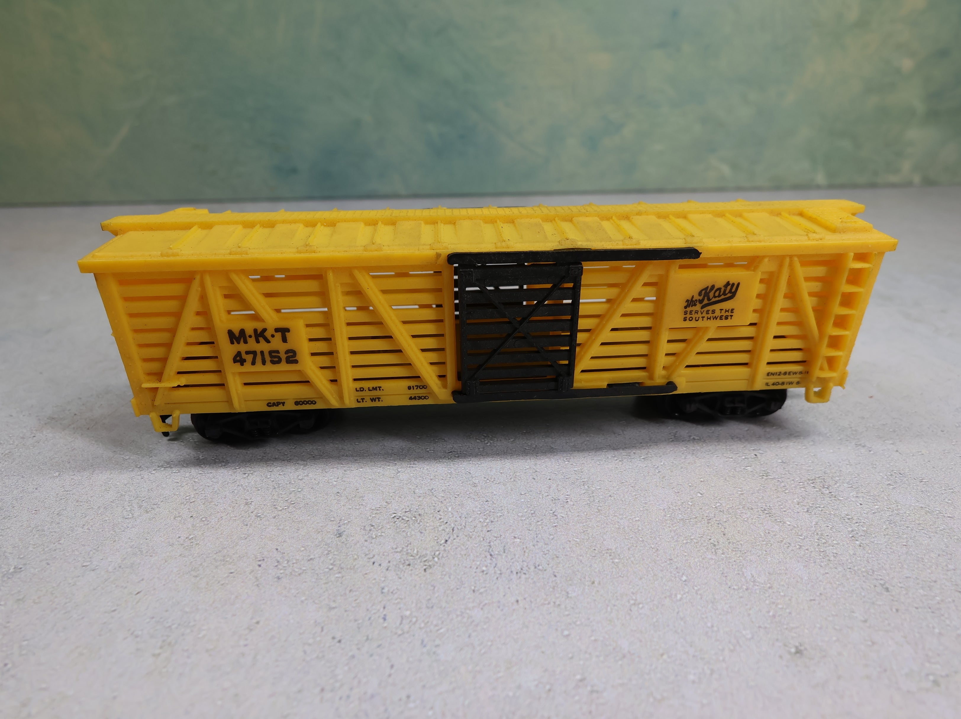 USED Life-Like HO Scale 40' Cattle Stock Car The Katy MKT #47152