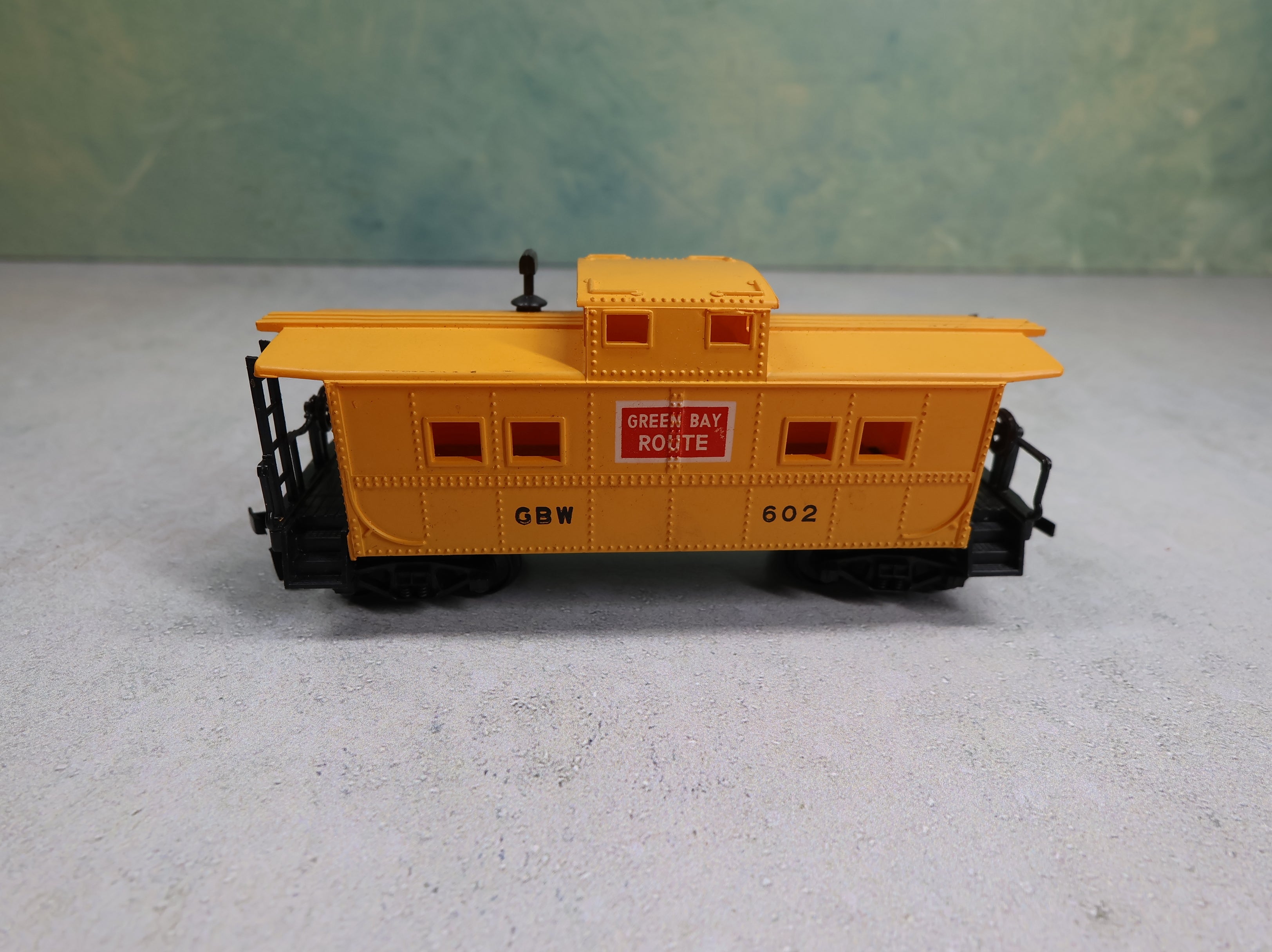 USED HO Scale Caboose Green Bay Route GBW #602