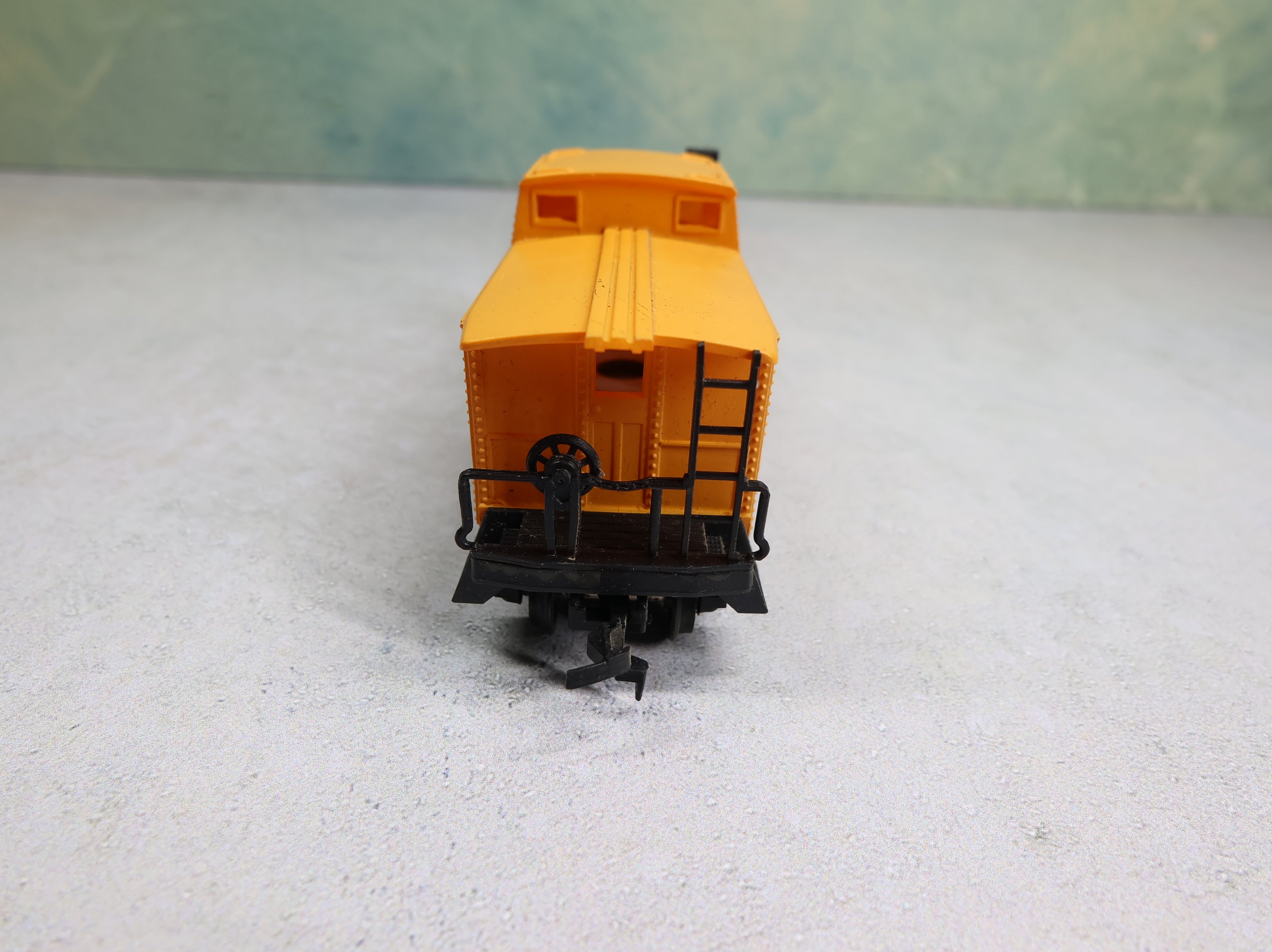 USED HO Scale Caboose Green Bay Route GBW #602