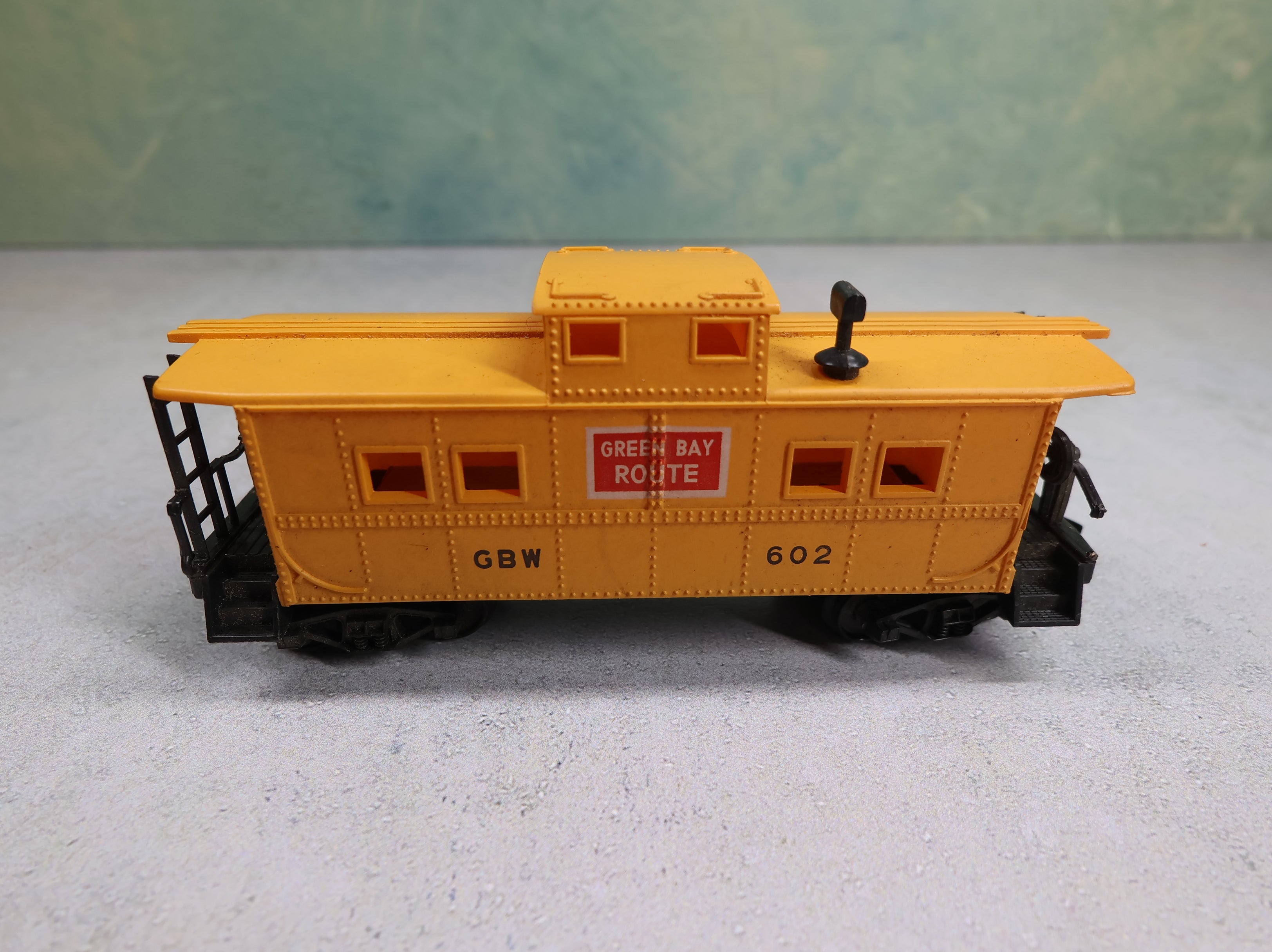 USED HO Scale Caboose Green Bay Route GBW #602