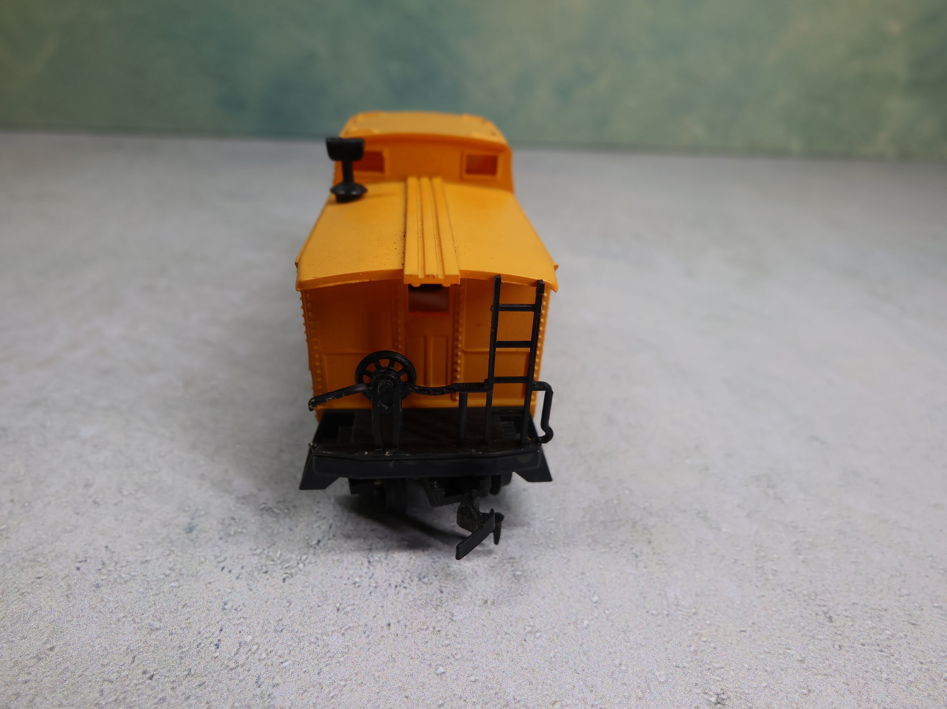 USED HO Scale Caboose Green Bay Route GBW #602