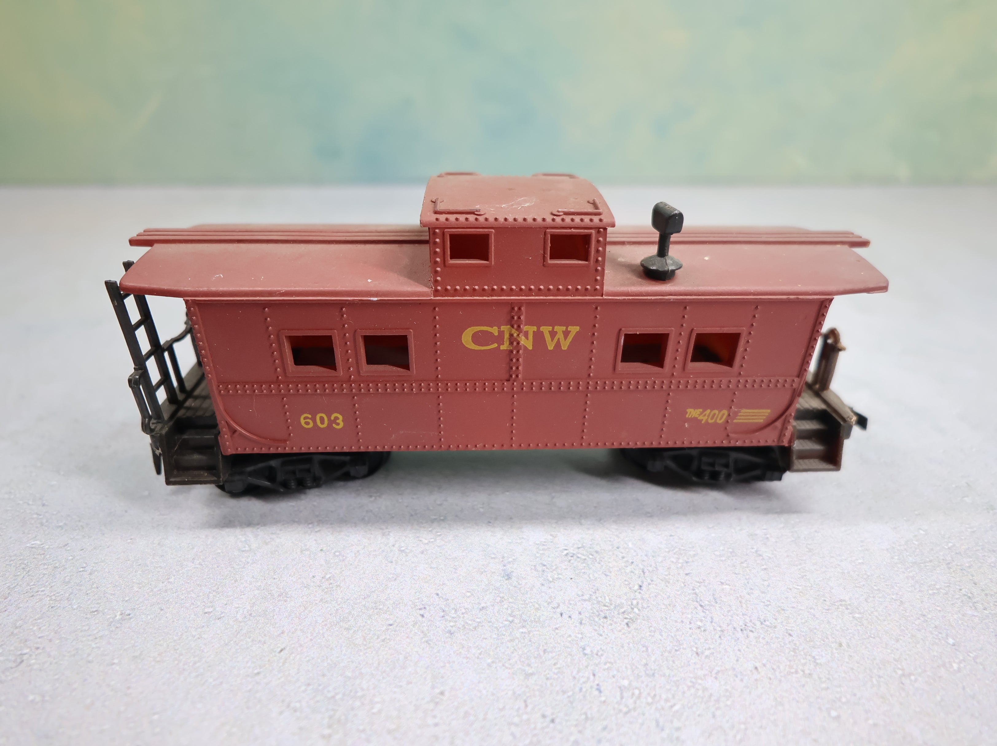 USED HO Scale Caboose Chicago & North Western CNW #603 The 400