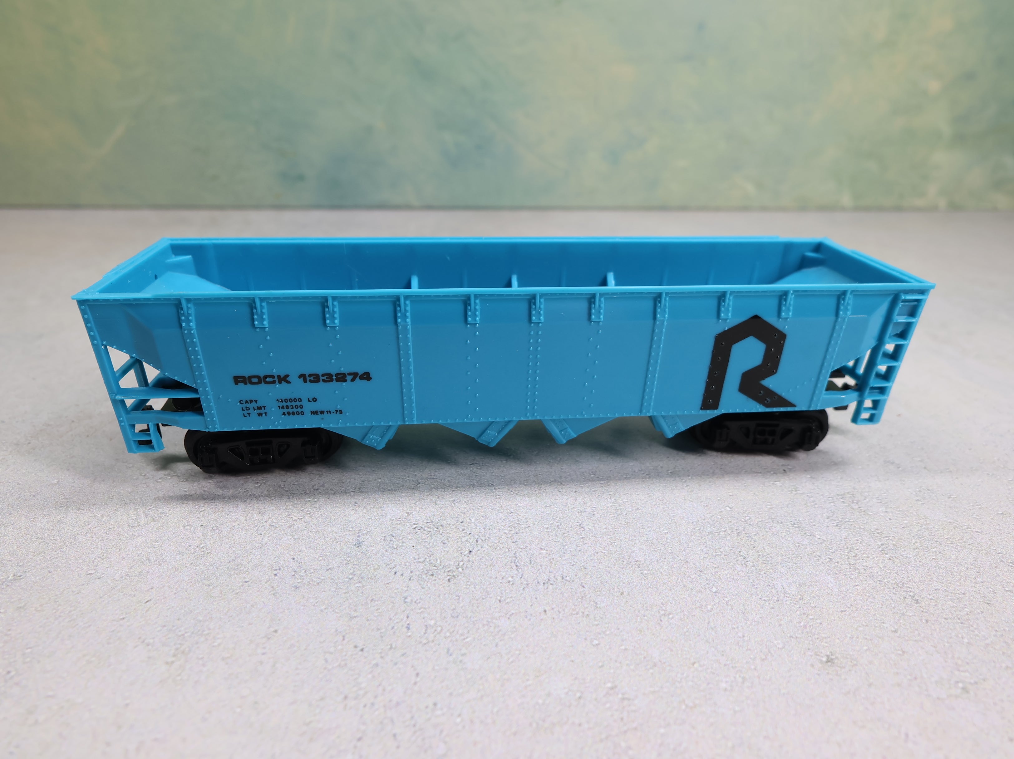 USED Bachmann HO Scale 42' Quad Hopper Rock Island RI #133274