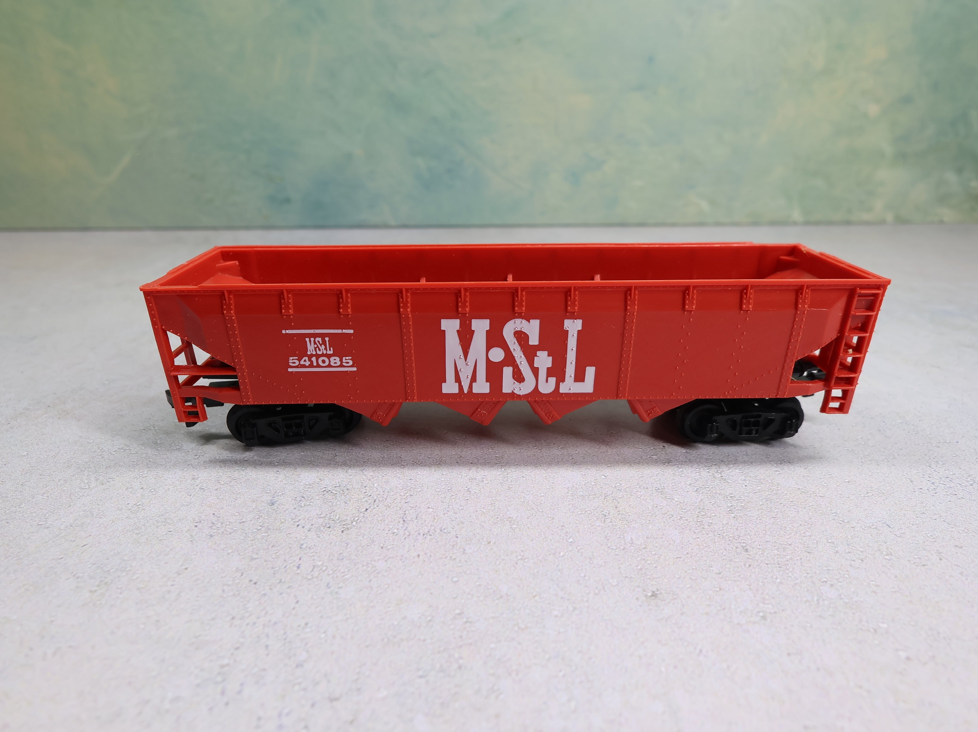 USED Bachmann HO Scale 42' Quad Hopper