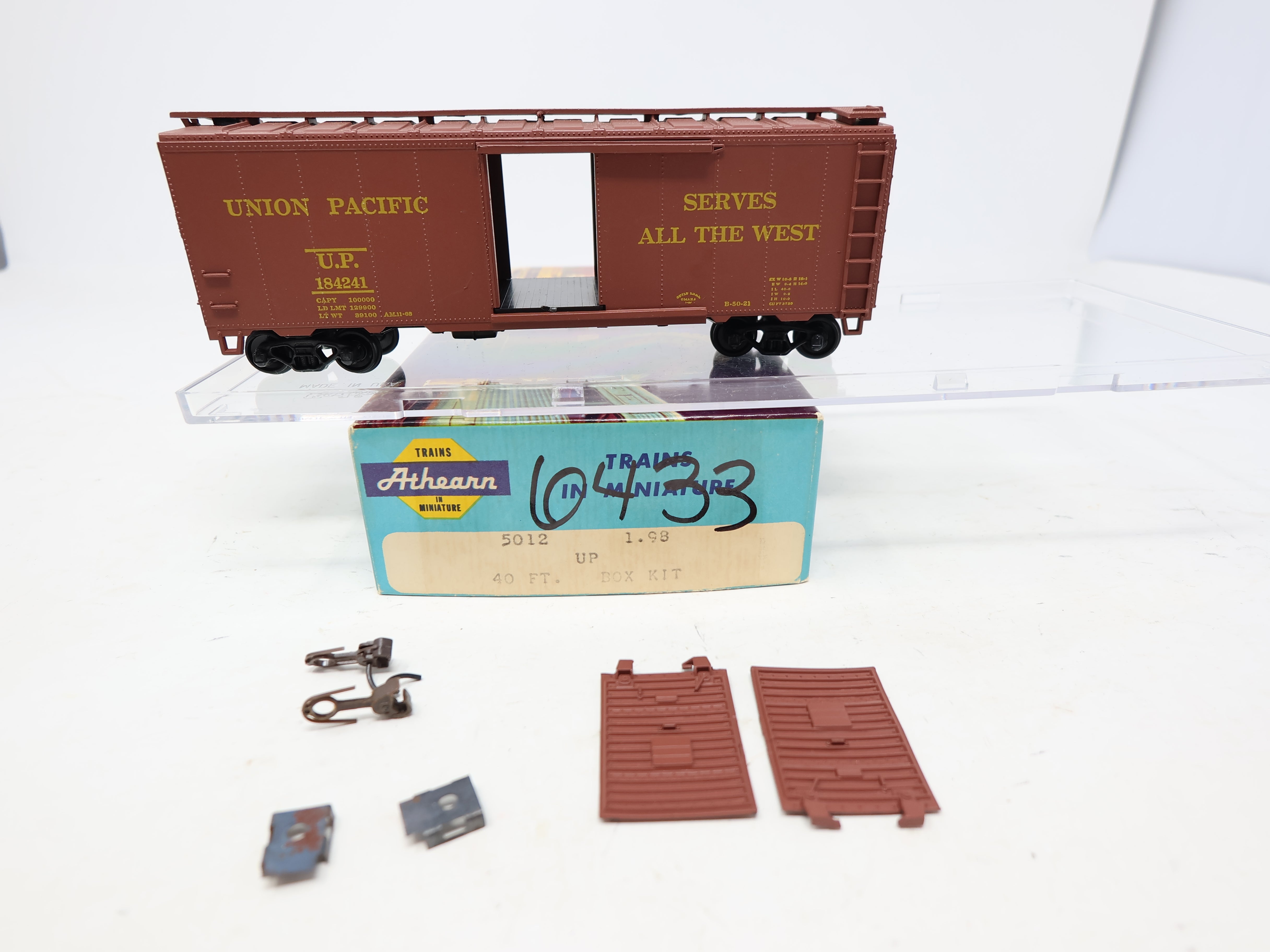 USED Athearn 5012 HO Scale, 40' Box Car, Union Pacific UP #184241