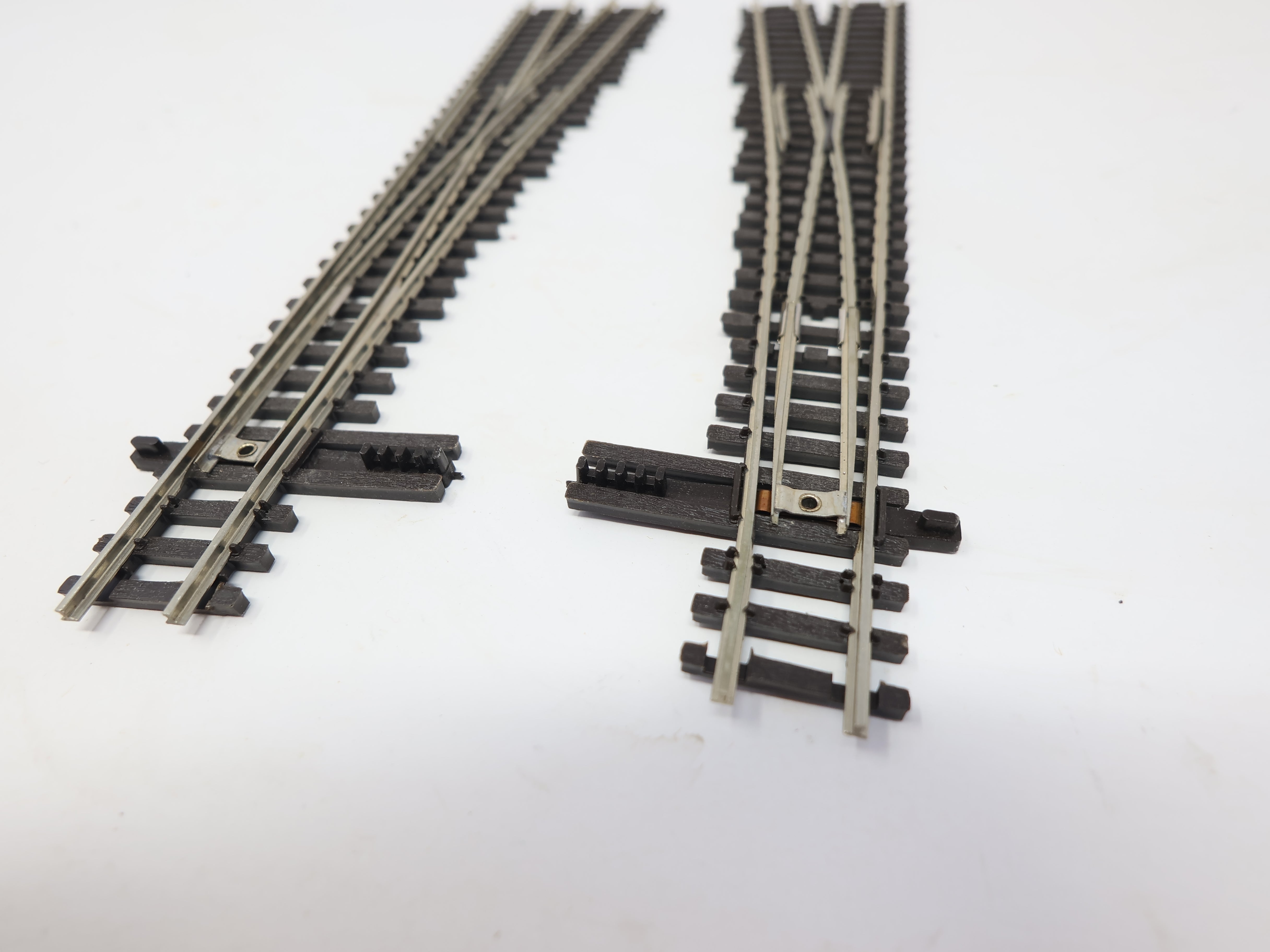 USED Yokohama Shinohara N Scale, Lot of 2 #6 Switches (1 Left & 1 Right)