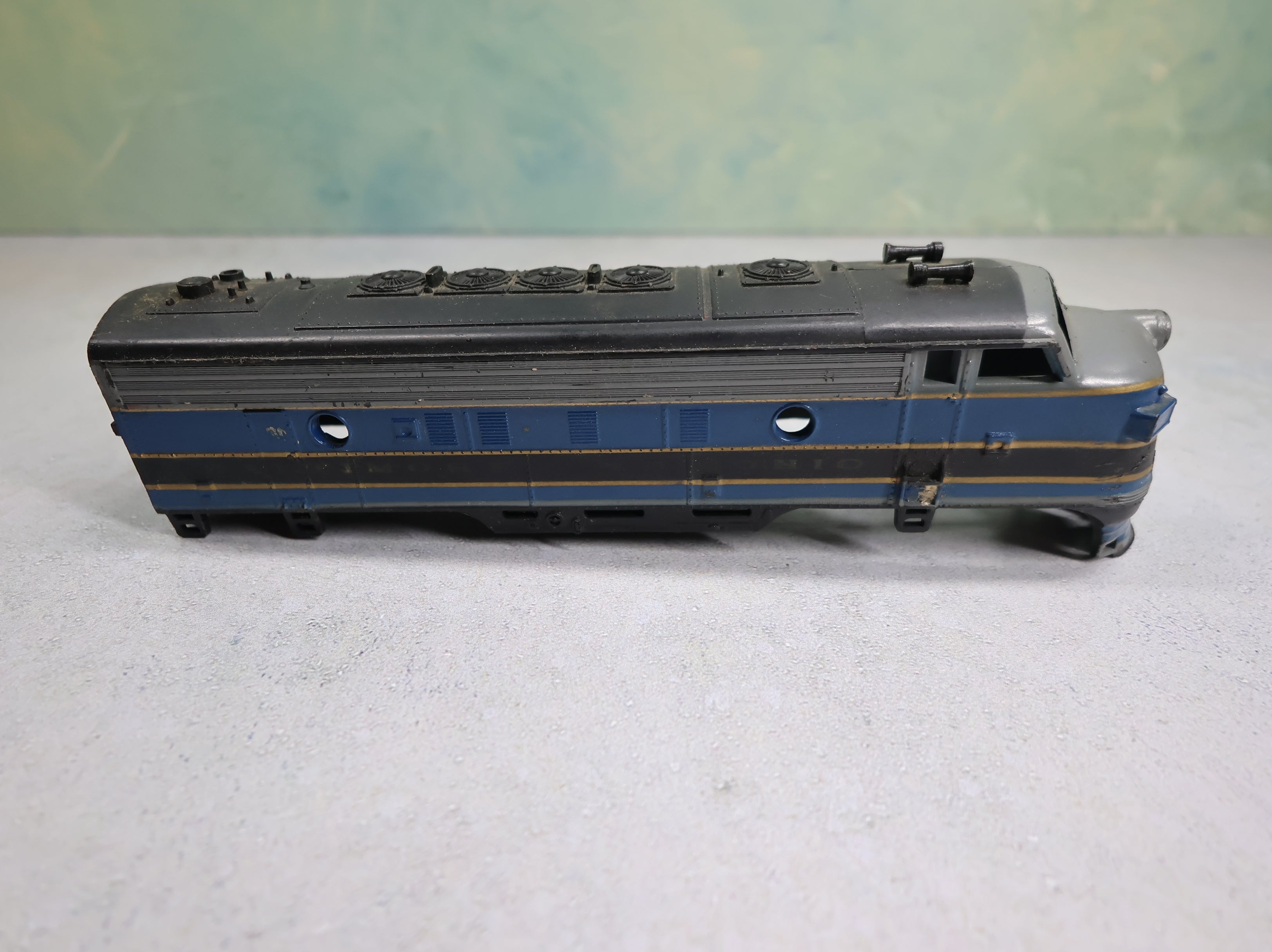 USED Athearn HO Scale A Unit Locomotive Baltimore and Ohio Shell Only