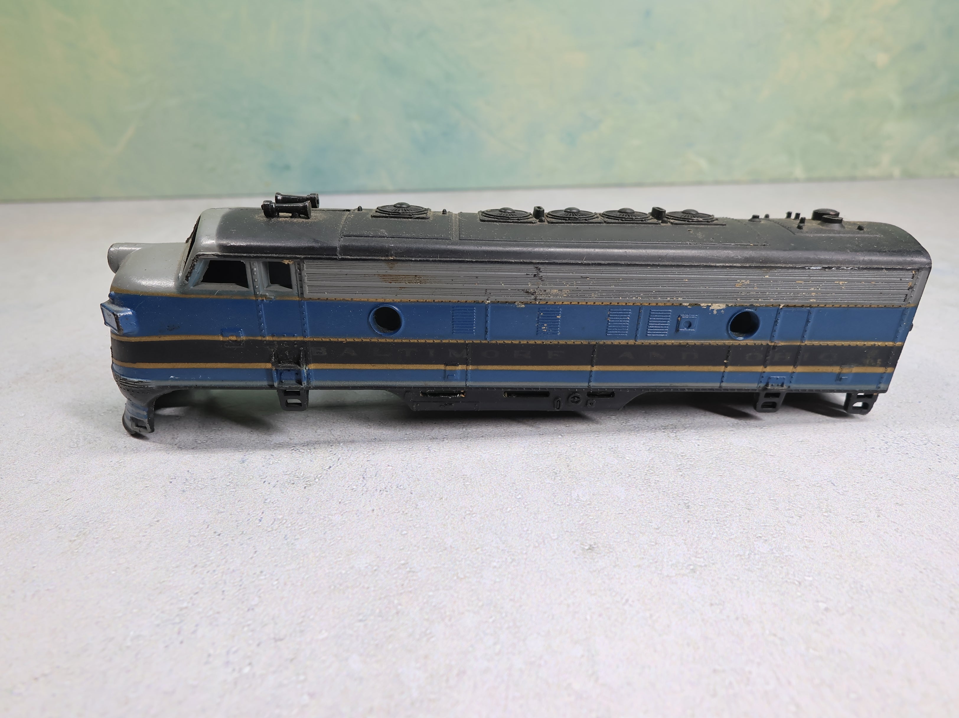 USED Athearn HO Scale A Unit Locomotive Baltimore and Ohio Shell Only