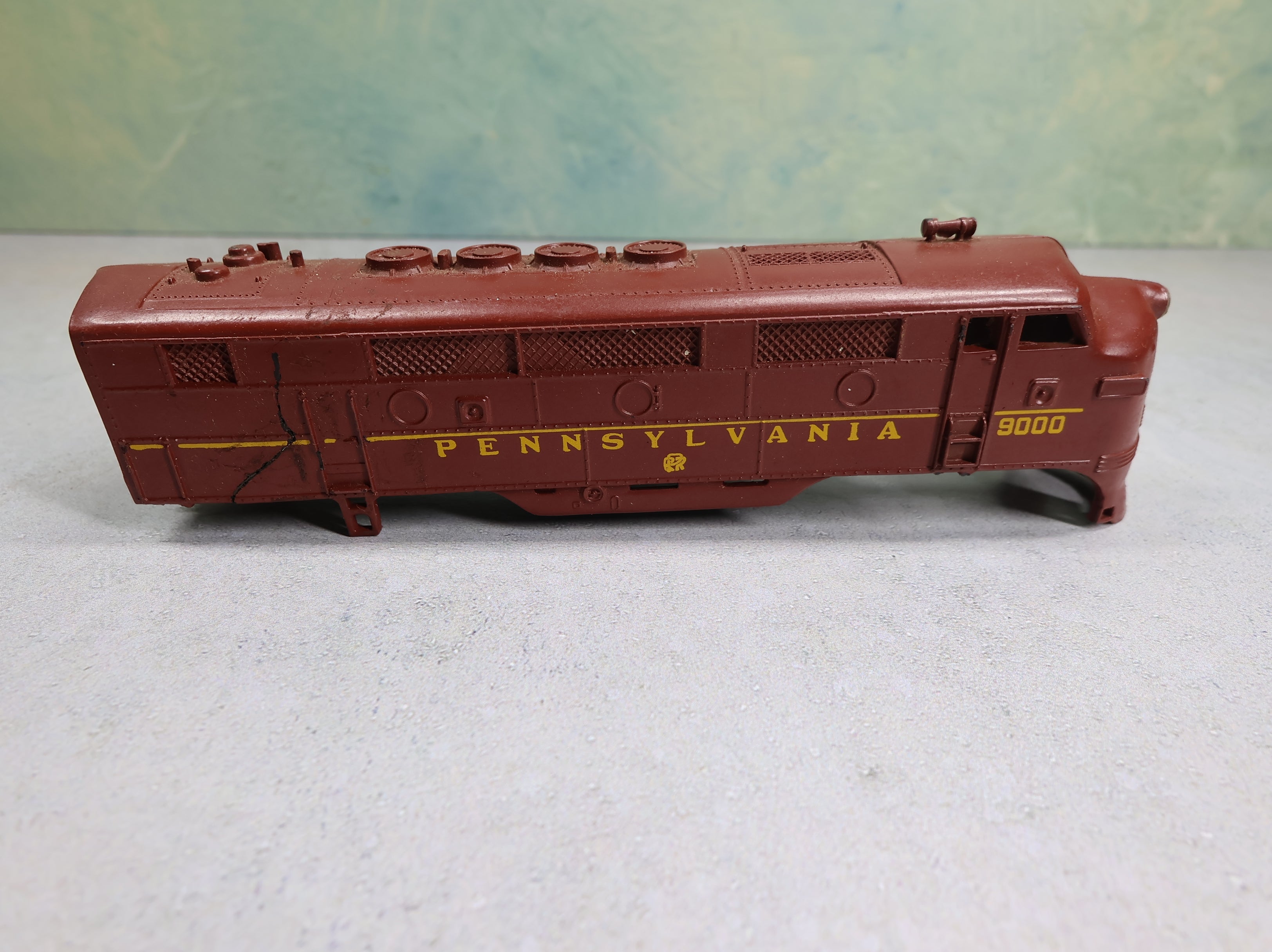 USED Varney HO Scale F3A Diesel Locomotive Pennsylvania #9000 Shell Only