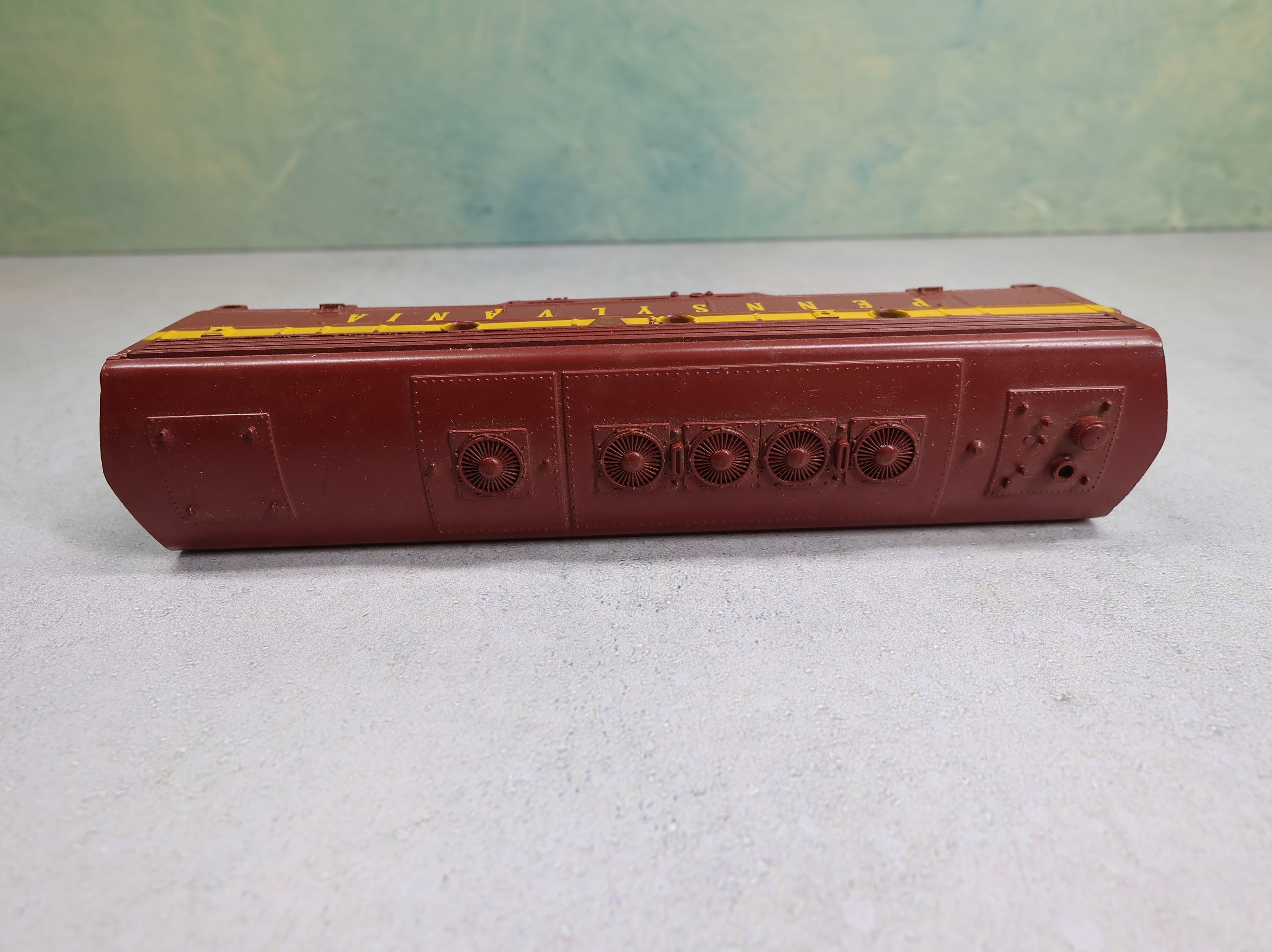 USED HO Scale B Unit Locomotive Pennsylvania Shell Only