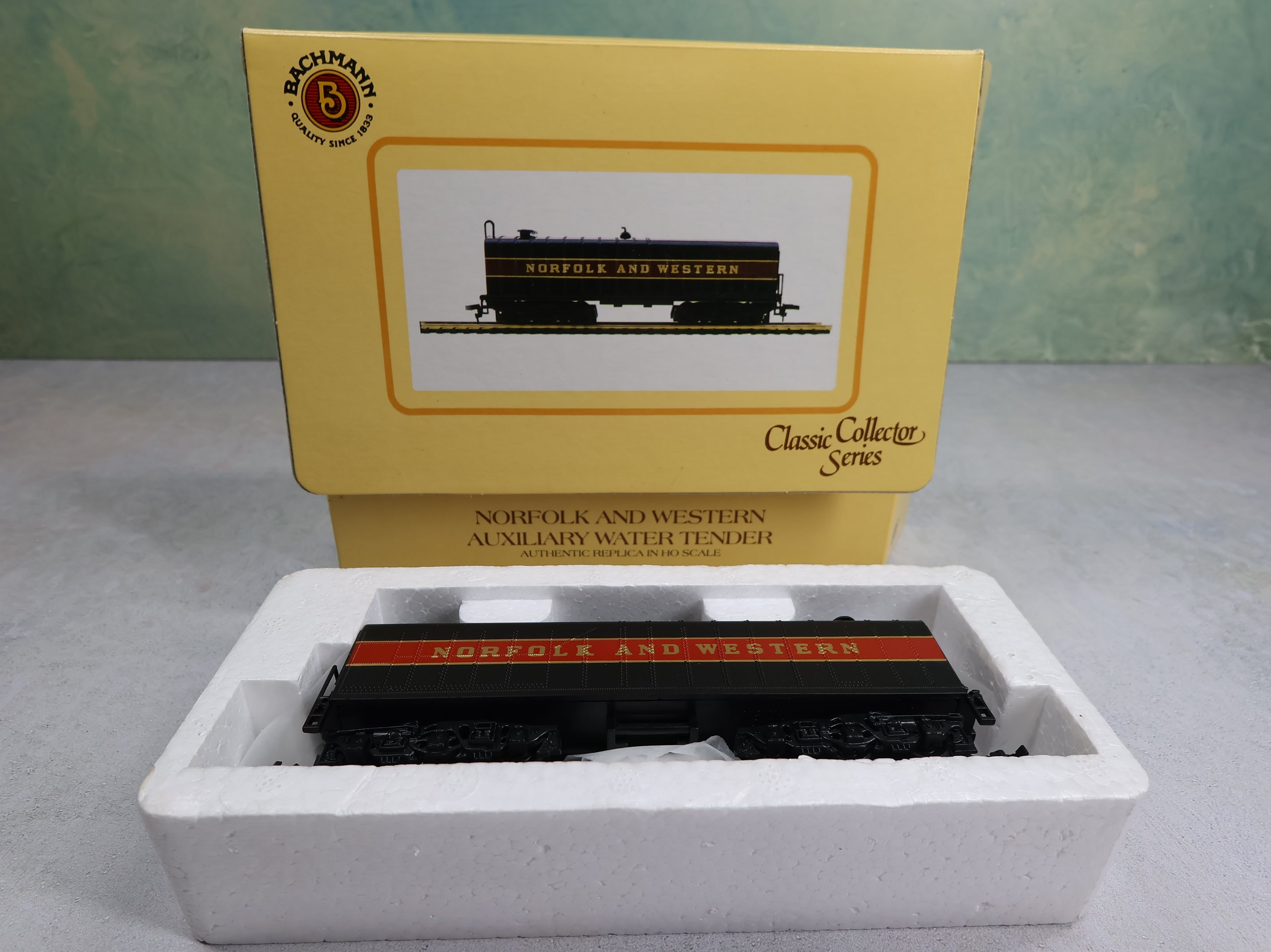 USED Bachmann 79600 HO Scale Auxiliary Water Tender Norfolk & Western