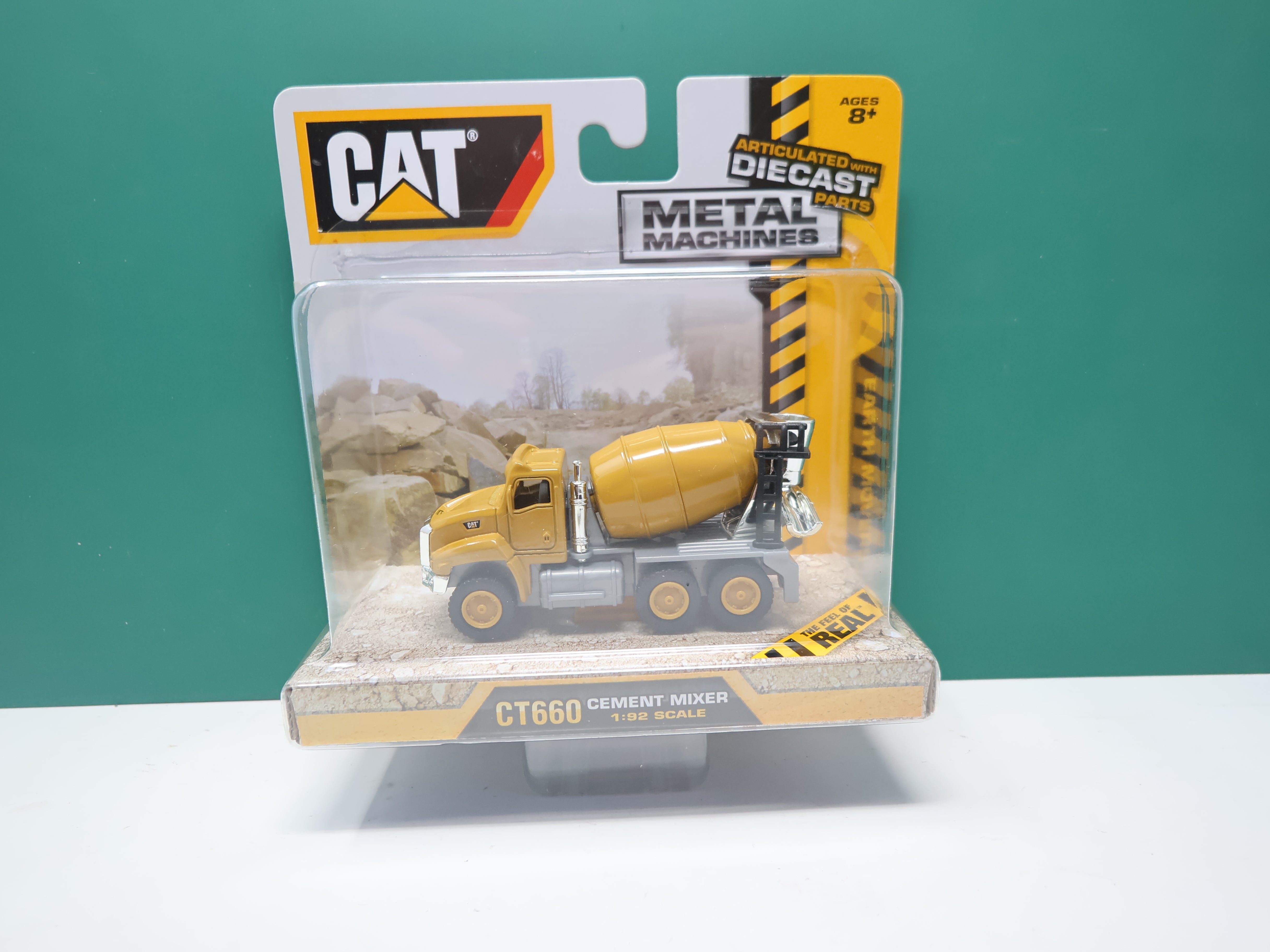 Toy State CT660 HO Scale, Cement Mixer 1:92 Scale, CAT