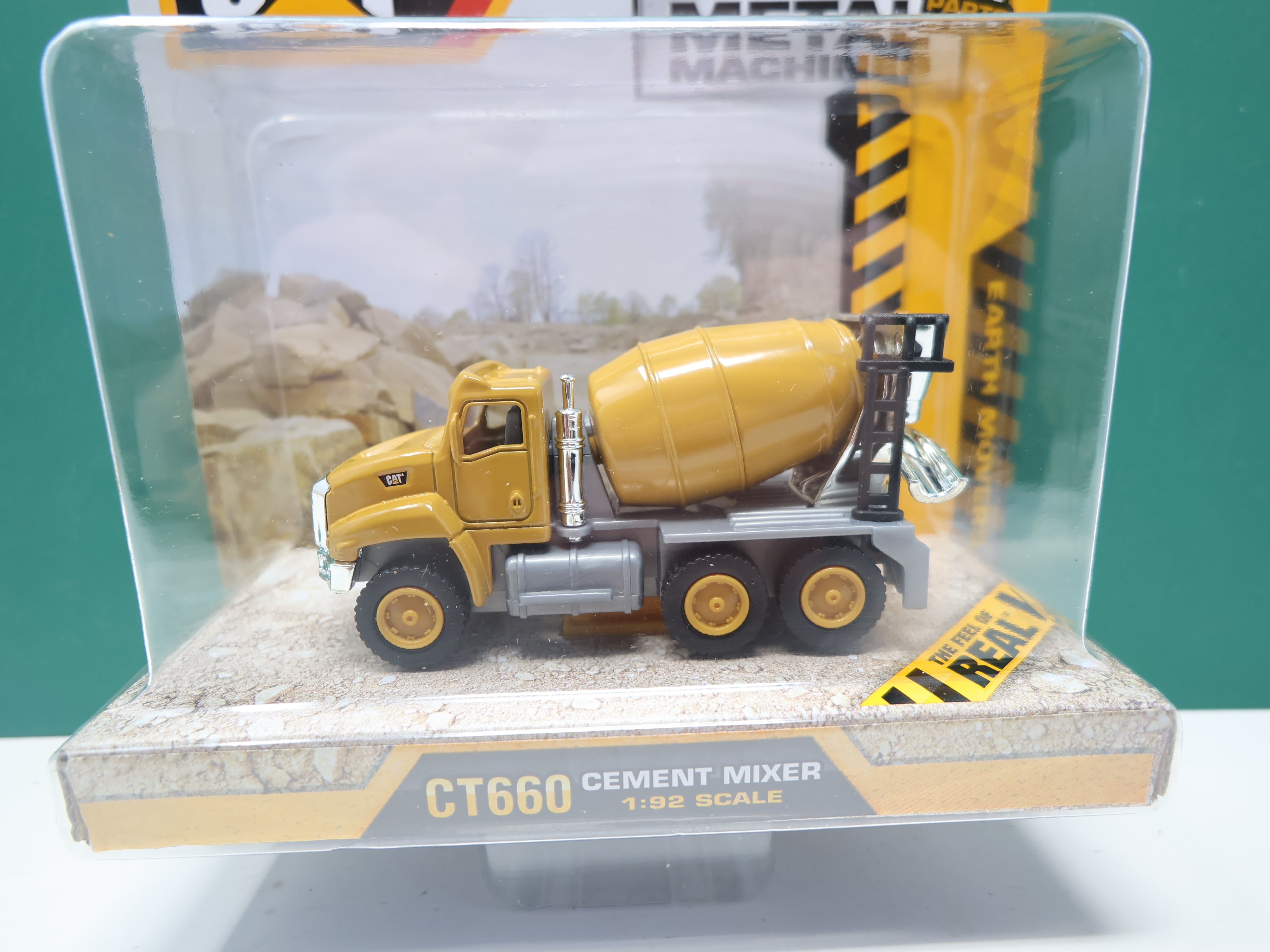 Toy State CT660 HO Scale, Cement Mixer 1:92 Scale, CAT