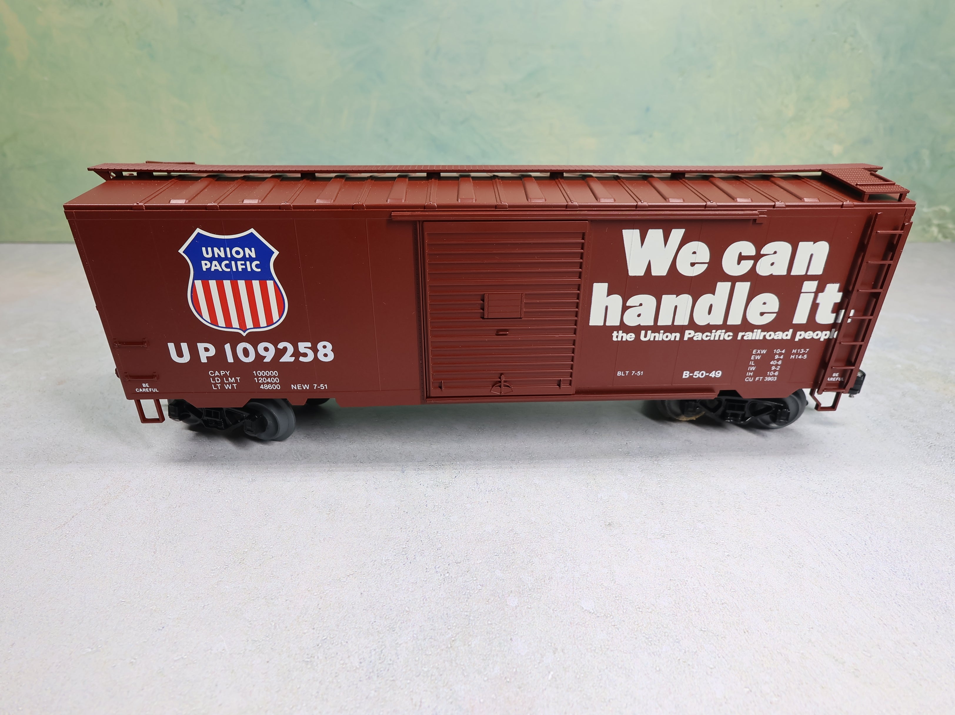 USED Weaver O 40' PS-1 Box Car Union Pacific UP #109258