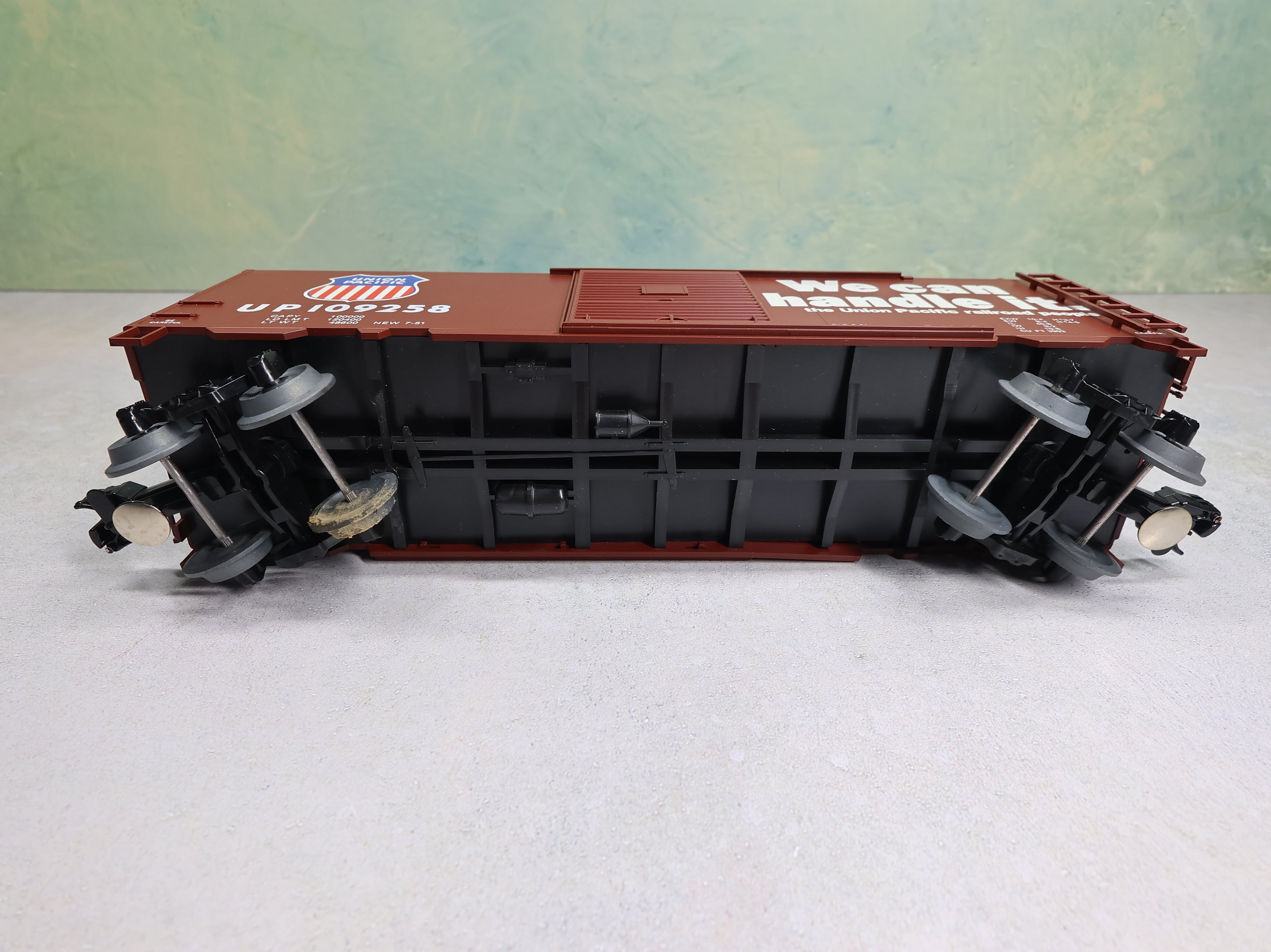 USED Weaver O 40' PS-1 Box Car Union Pacific UP #109258